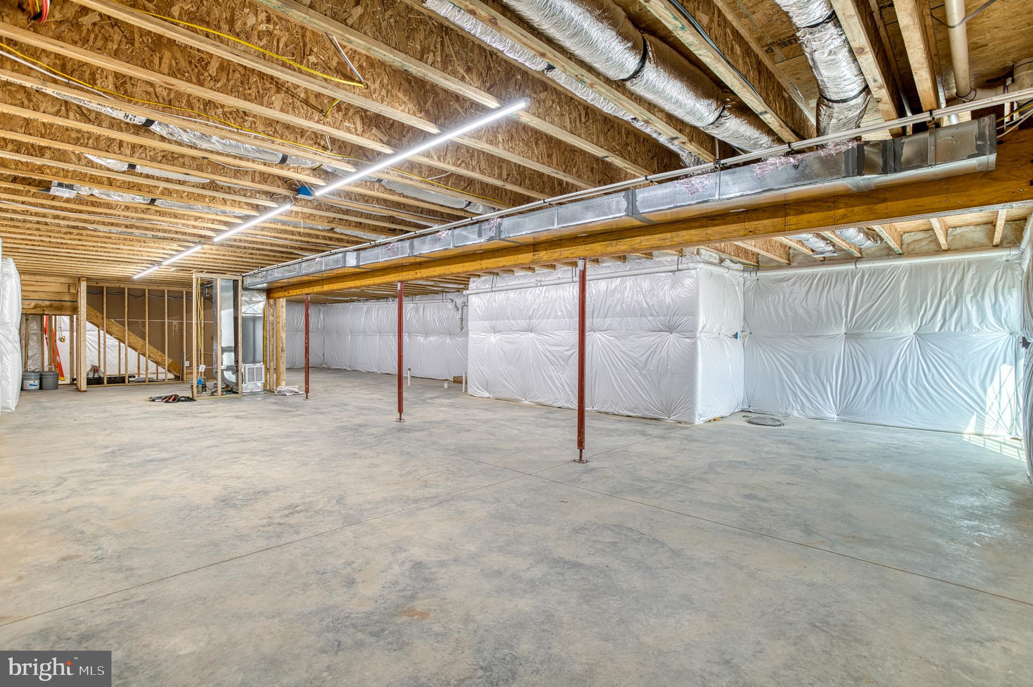 LANDS END AT LAKE ANNA - Residential