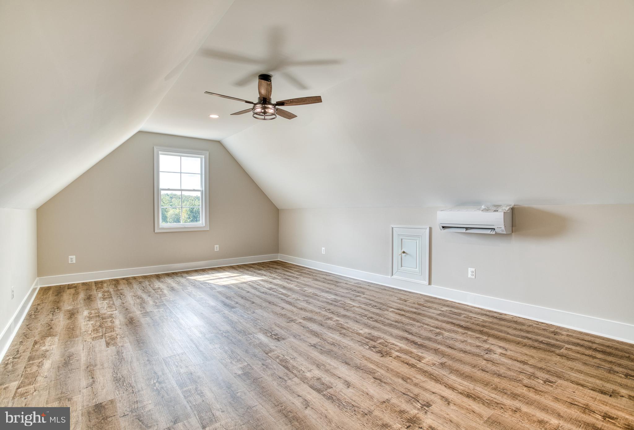 LANDS END AT LAKE ANNA - Residential