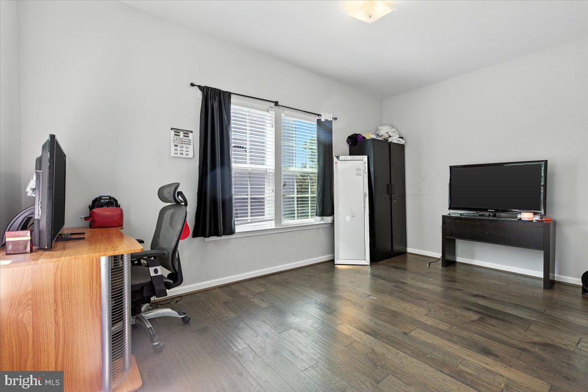 CEDAR CHASE - Residential Lease