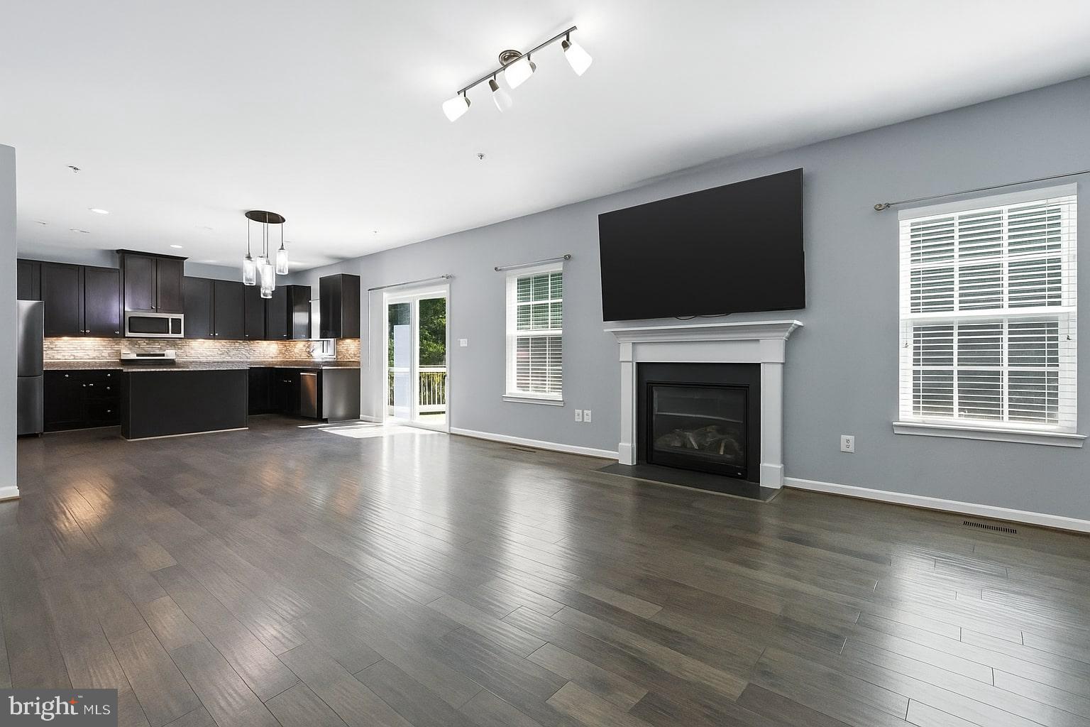 CEDAR CHASE - Residential Lease