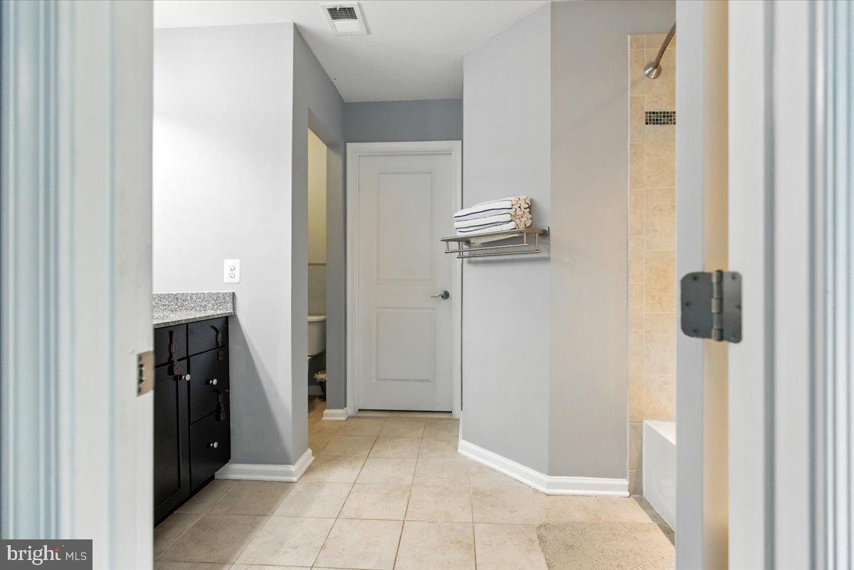 CEDAR CHASE - Residential Lease