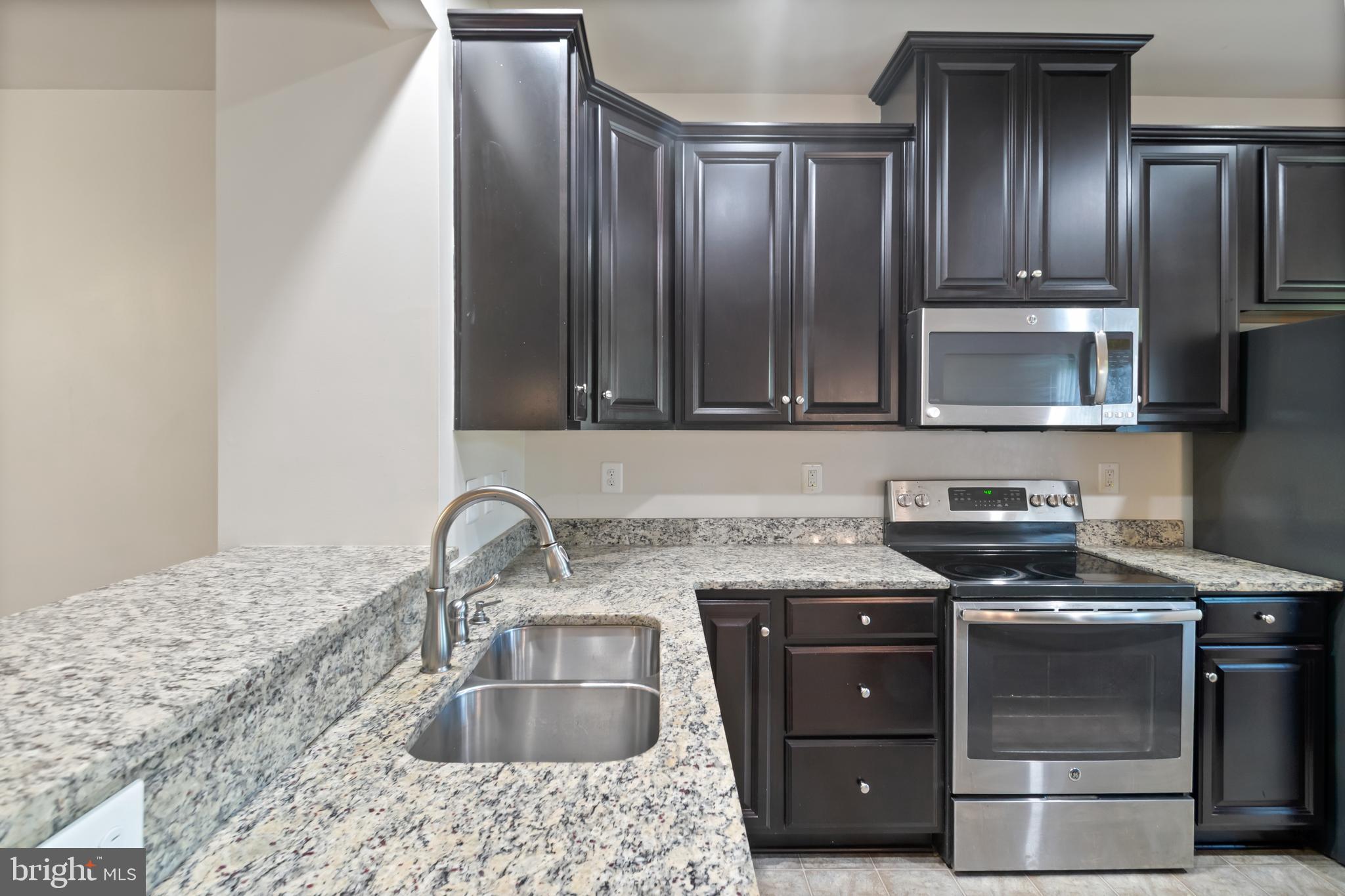 FIELDCREST GLEN - Residential