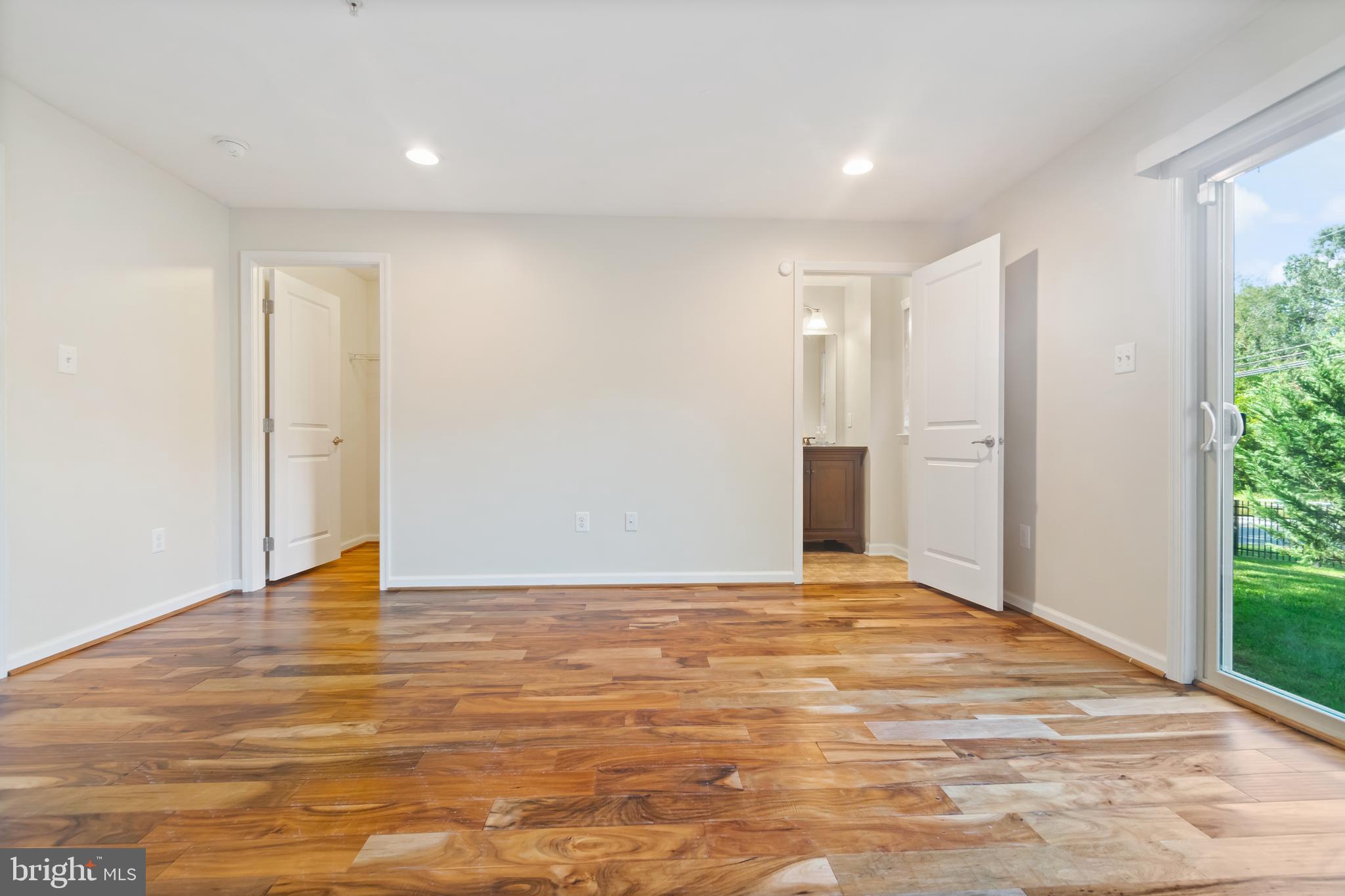 FIELDCREST GLEN - Residential