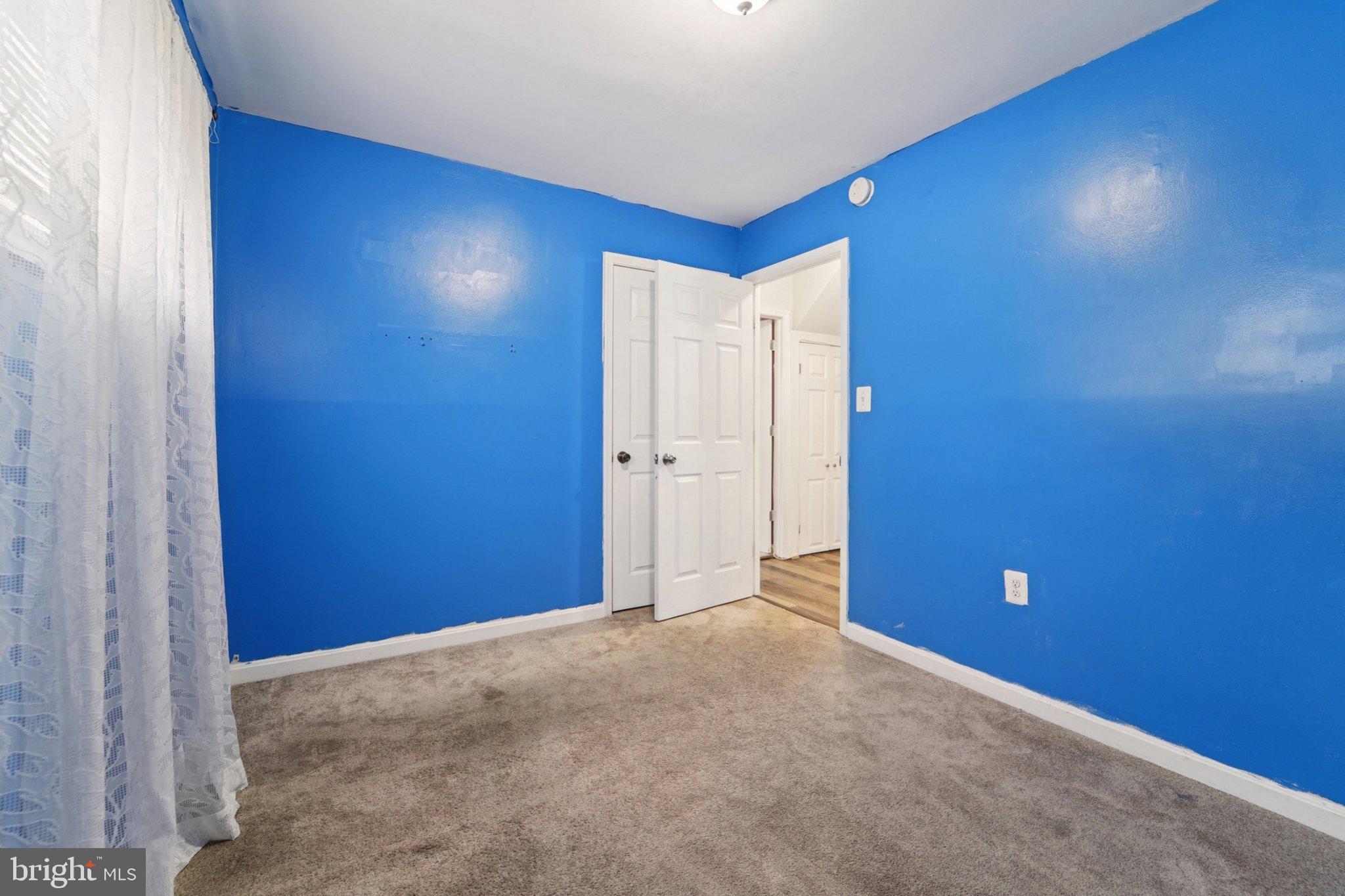 COUNTRY CLUB ESTATES - Residential