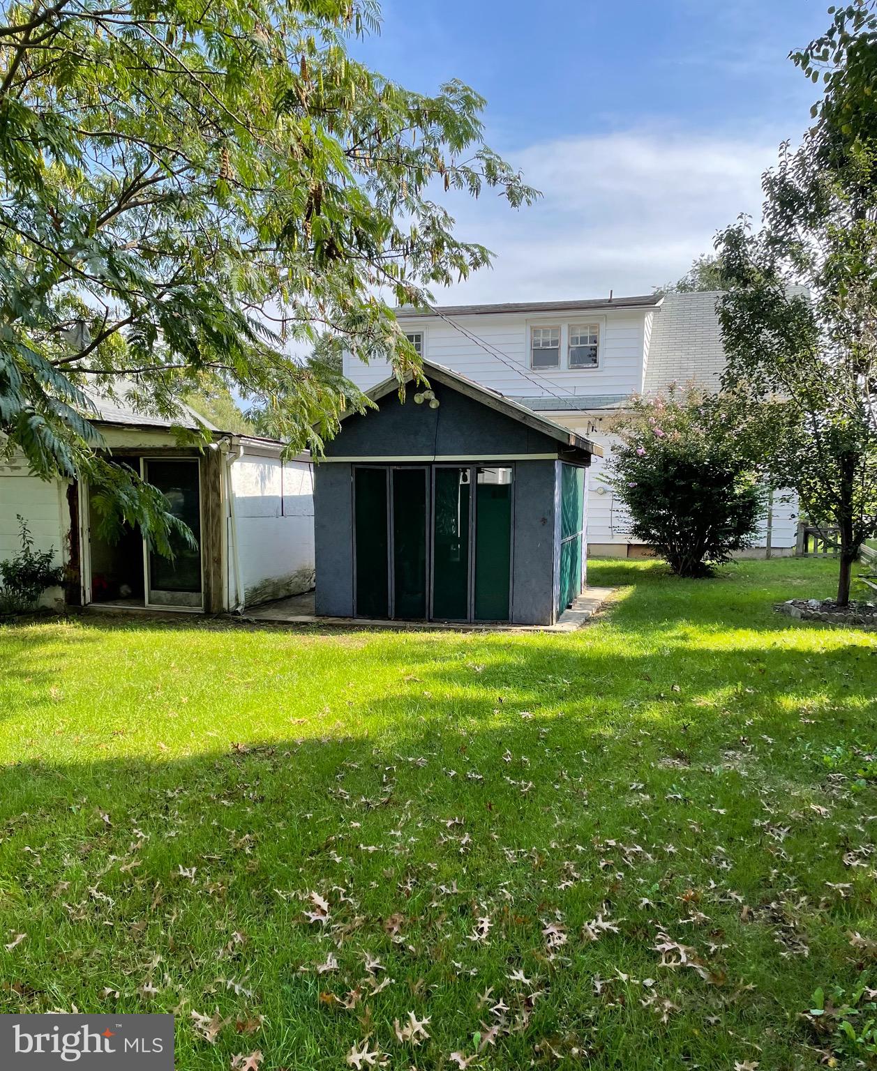 HALFWAY - Residential