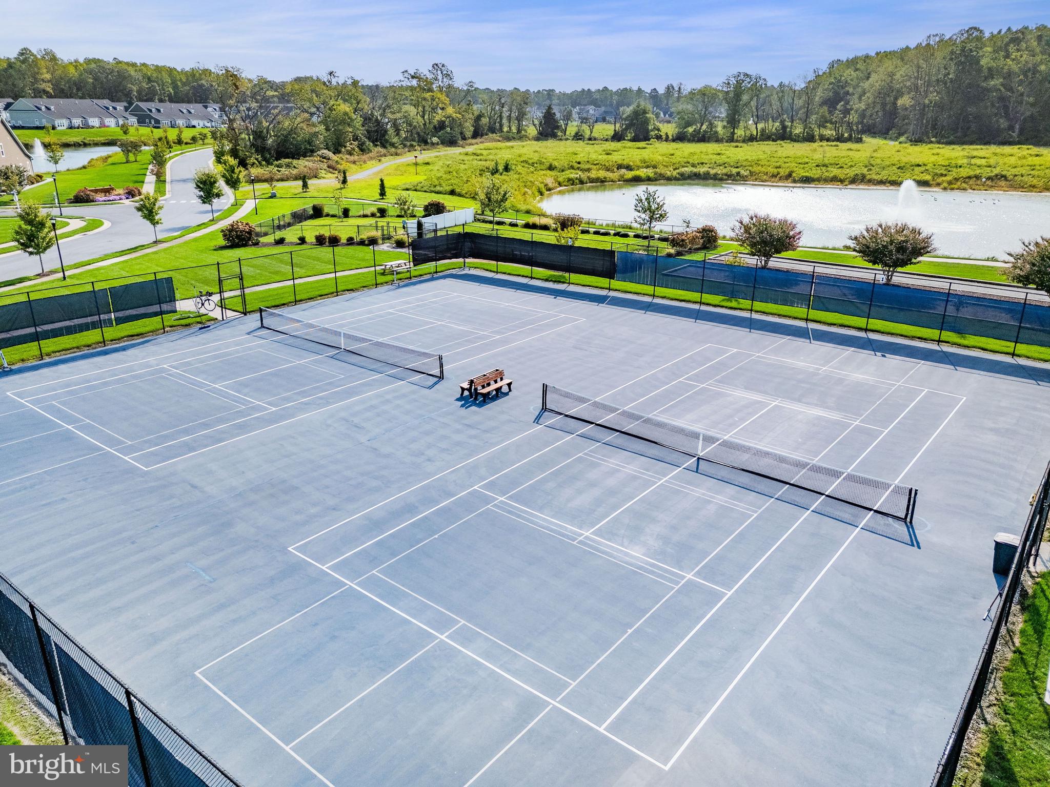 COASTAL CLUB - Residential