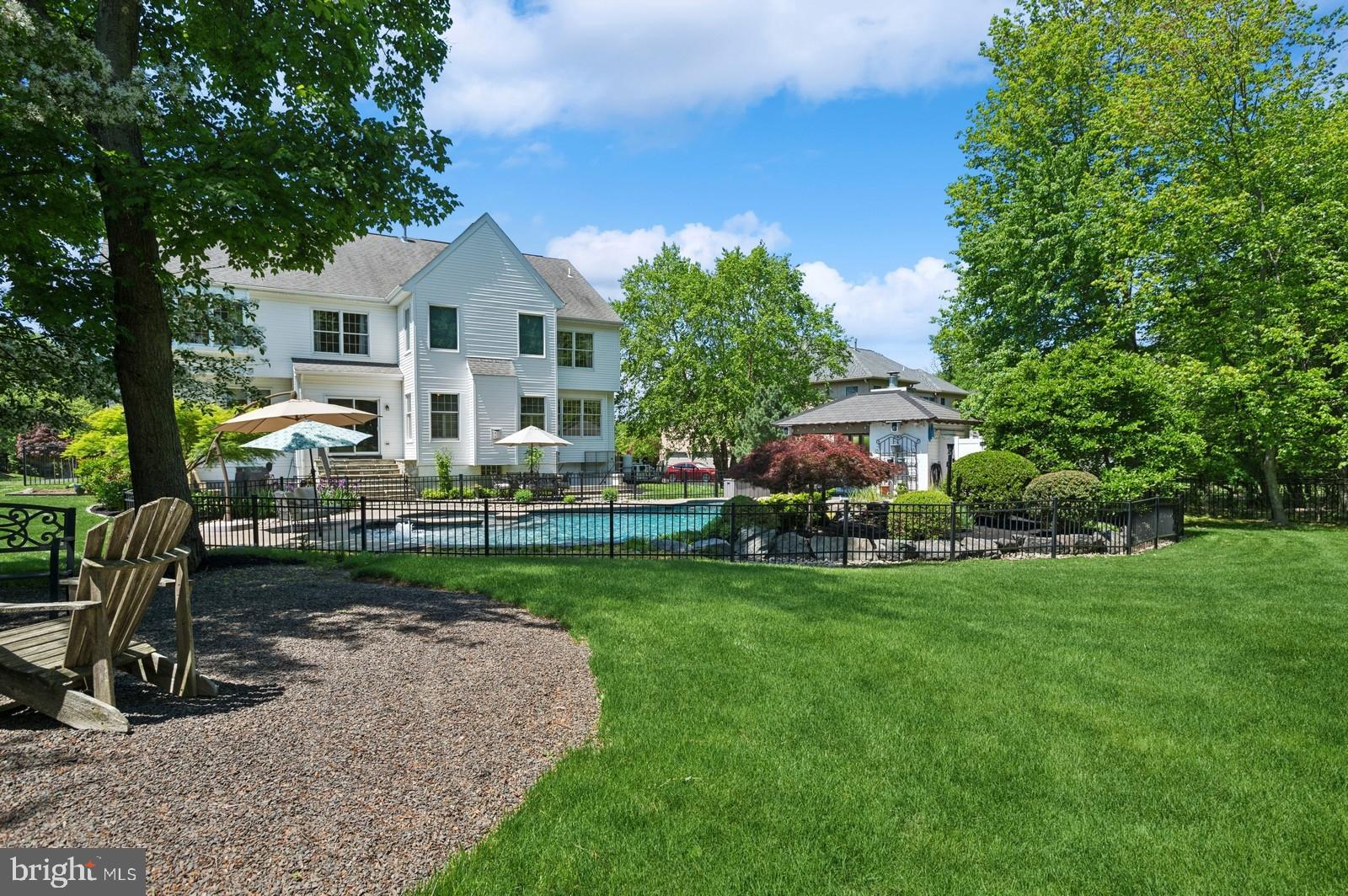 EAGLE GLENN - Residential