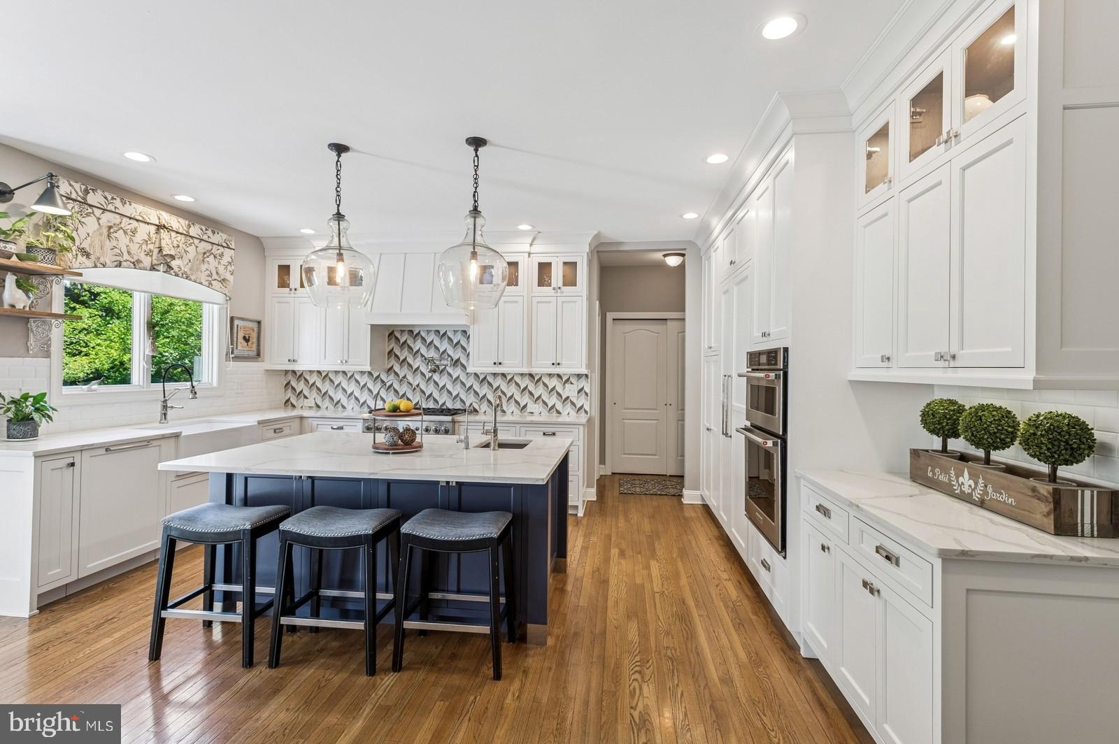 EAGLE GLENN - Residential