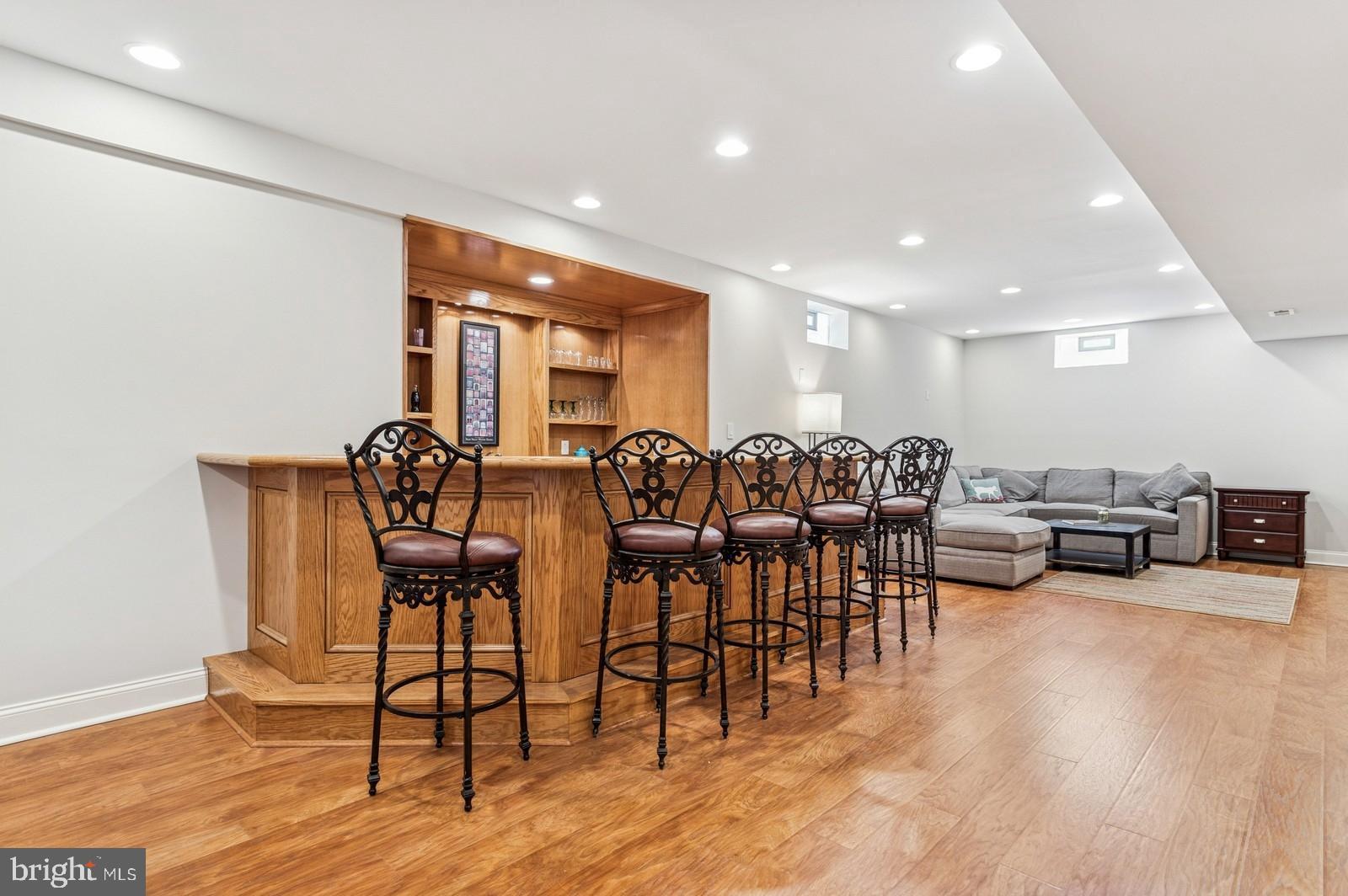 EAGLE GLENN - Residential