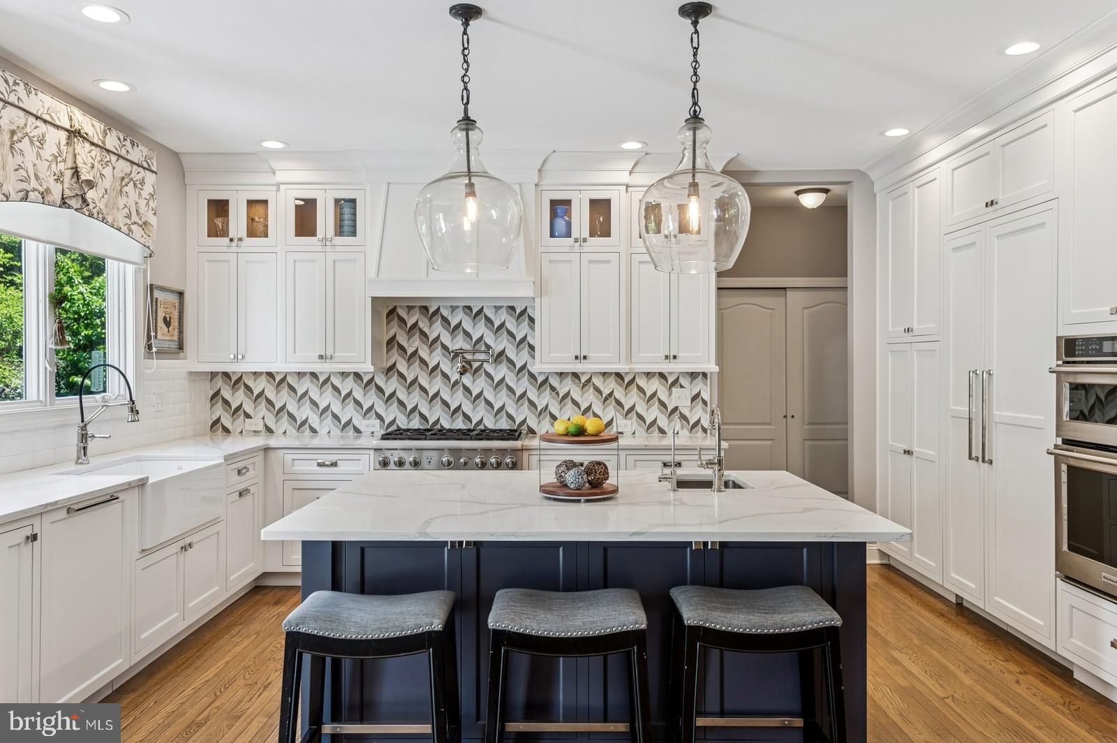 EAGLE GLENN - Residential