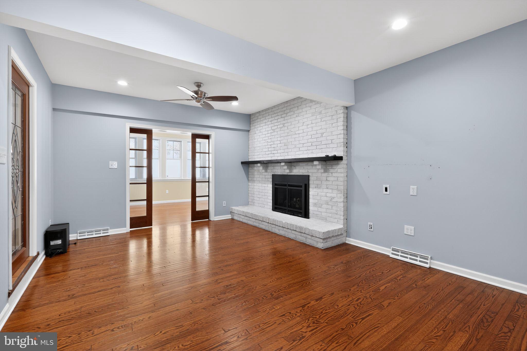 WHITFORD HILLS - Residential