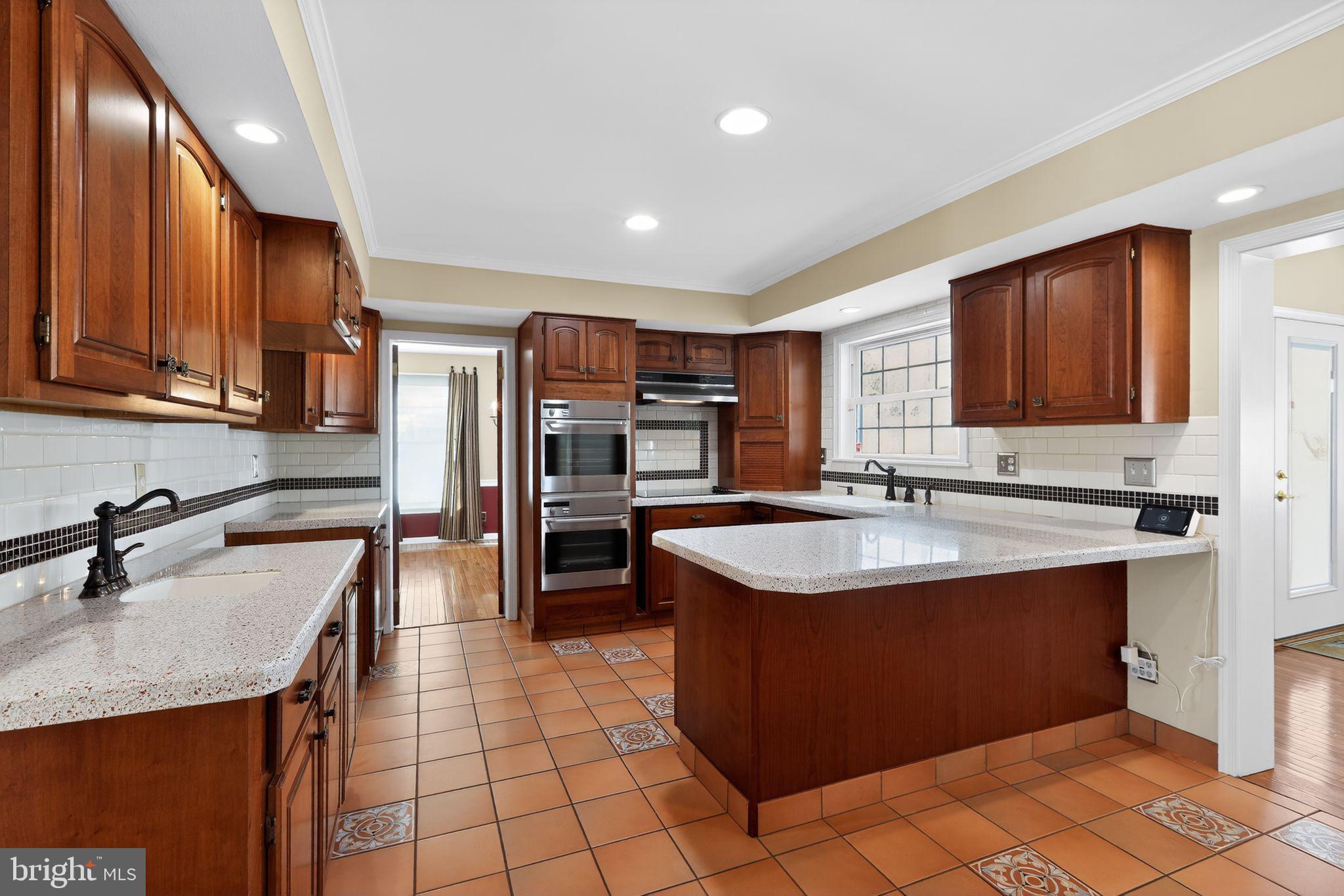 WHITFORD HILLS - Residential