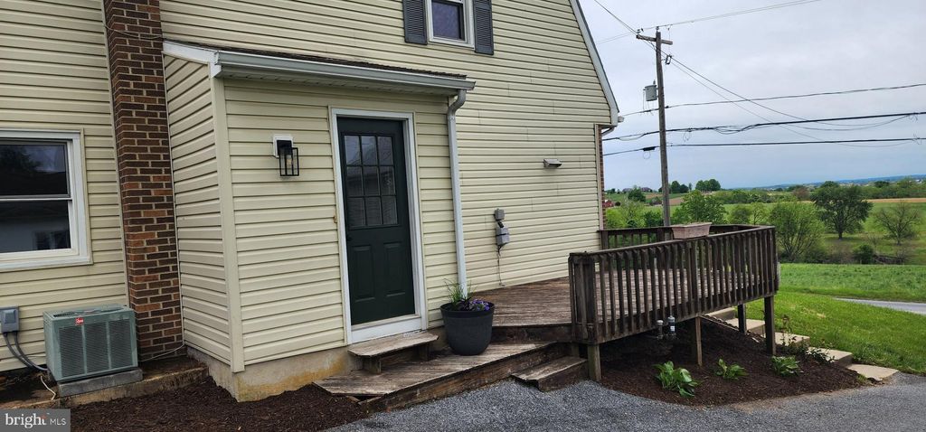 Photo of 827 Disston View Drive, LITITZ, PA 17543 (MLS # PALA2087224)