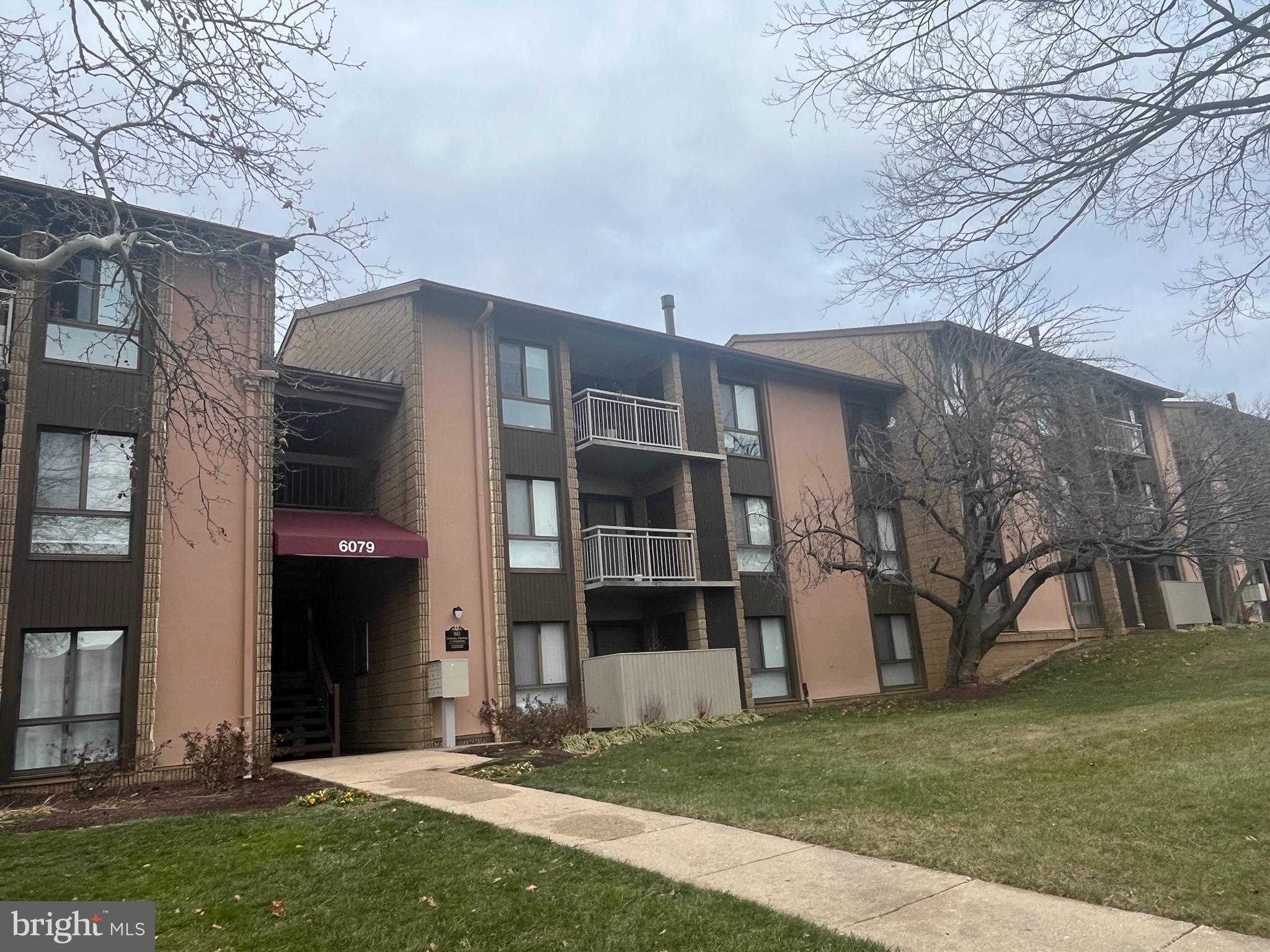 VILLAGE OF LONG REACH - Residential