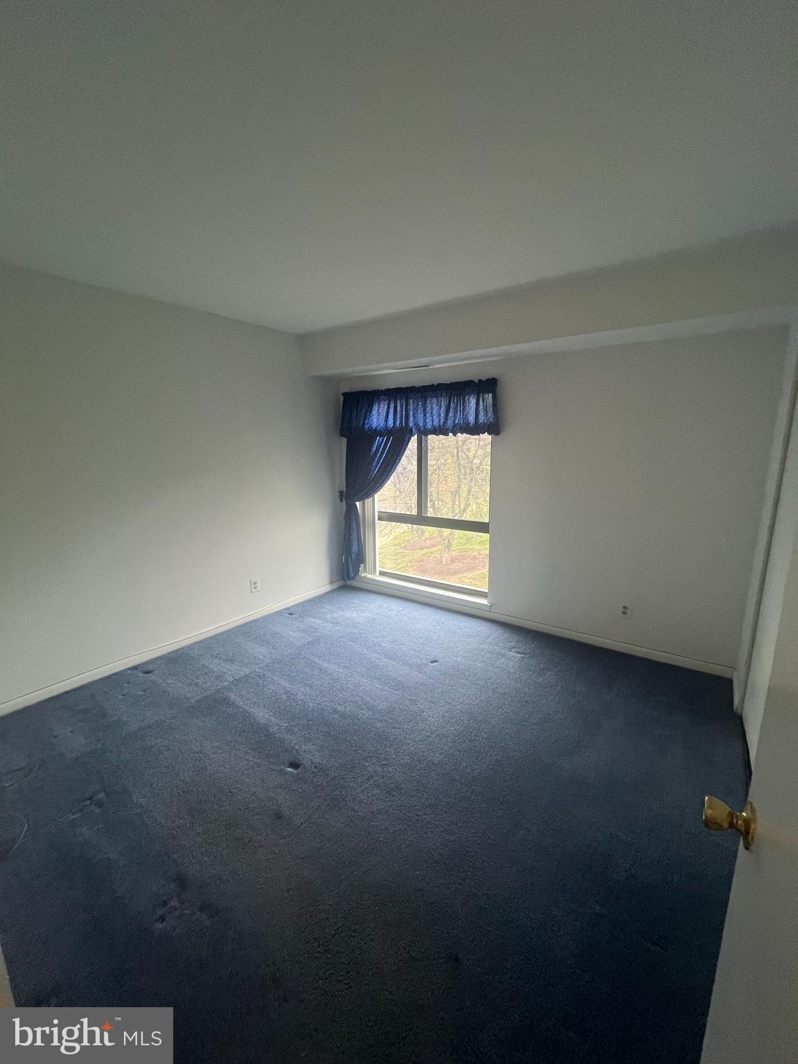 VILLAGE OF LONG REACH - Residential