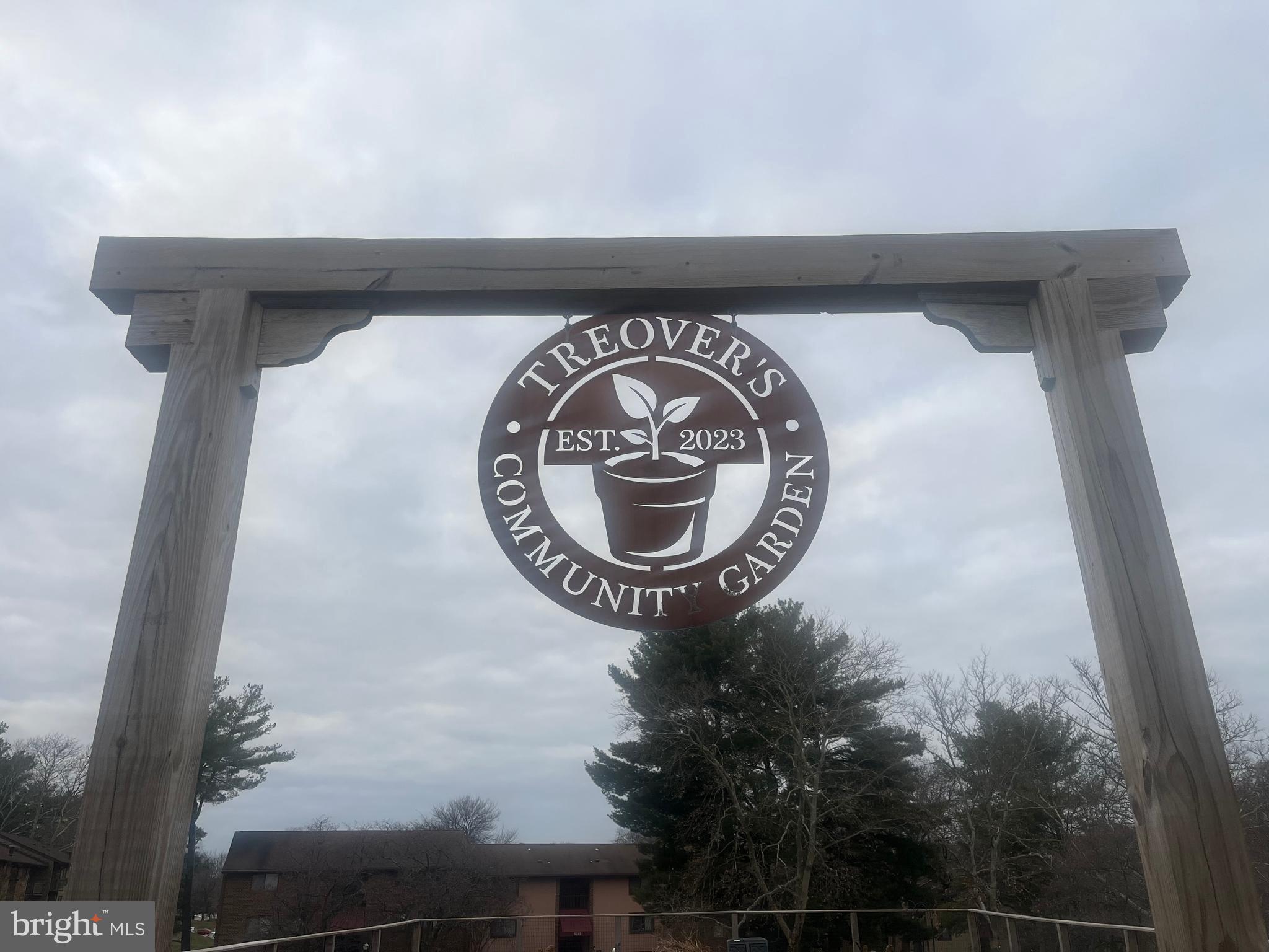 VILLAGE OF LONG REACH - Residential