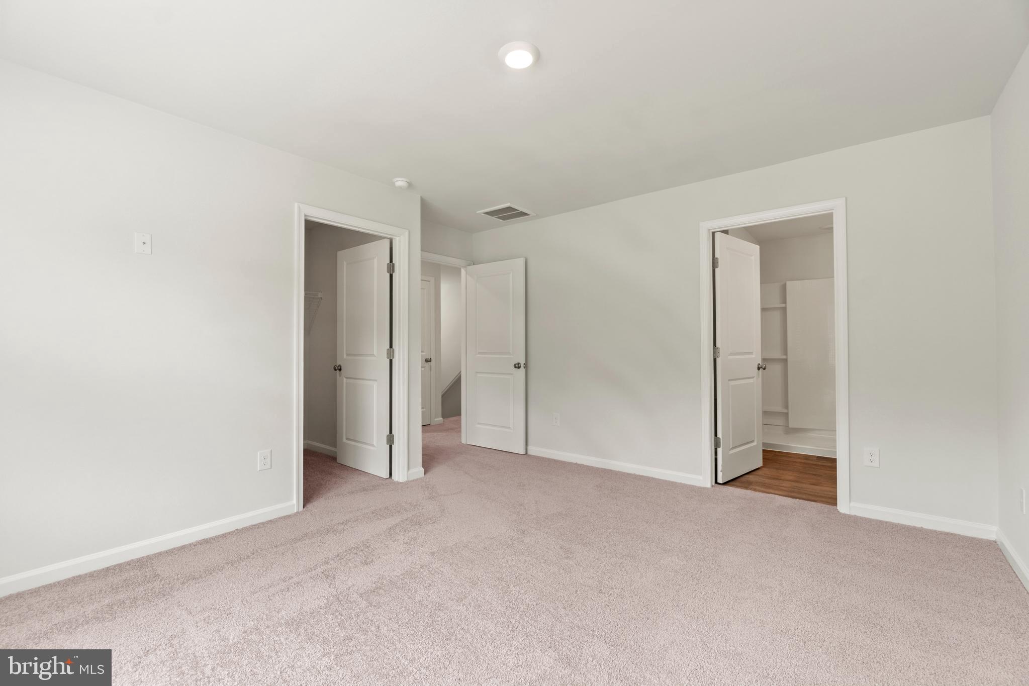 LADYSMITH VILLAGE - Residential