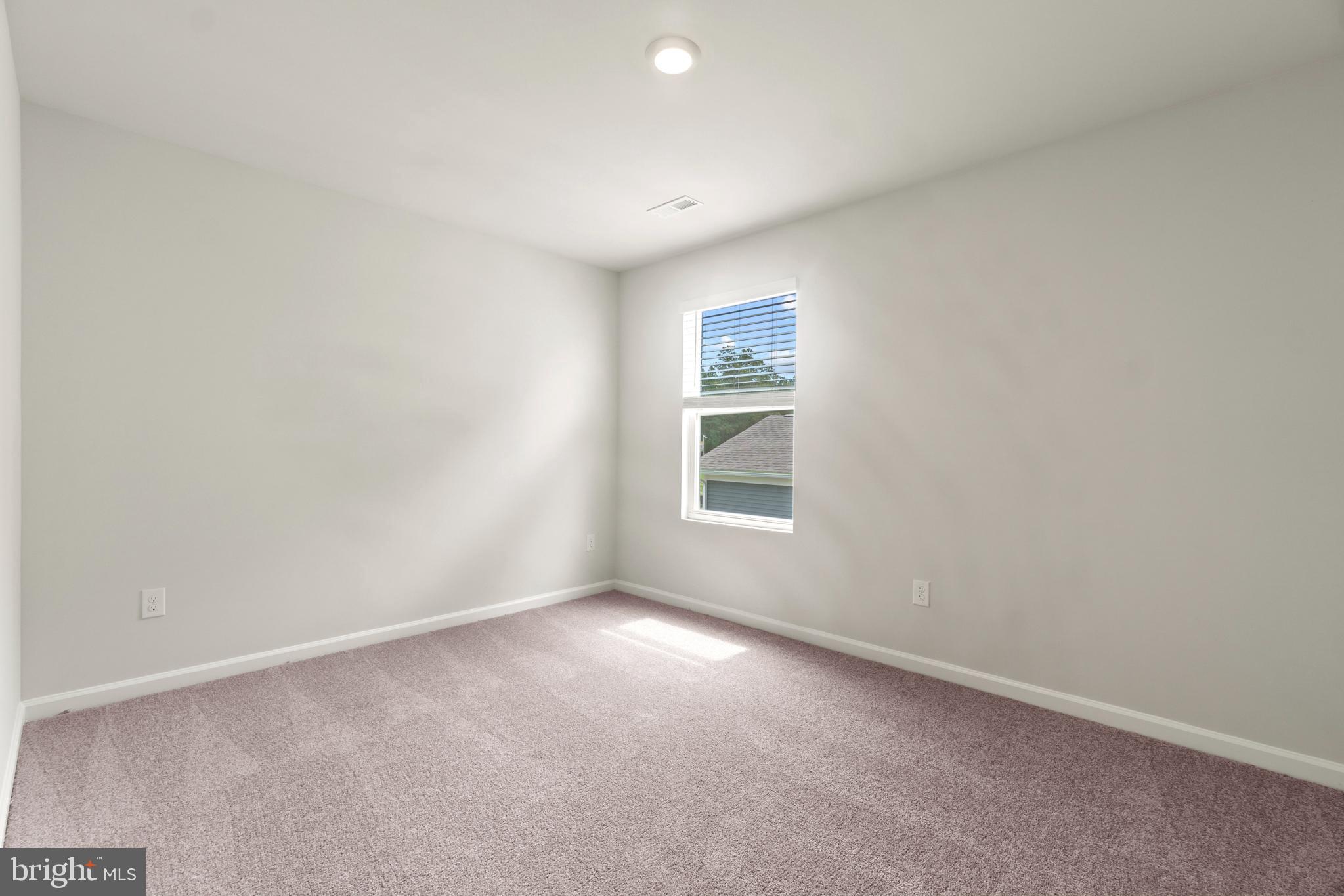 LADYSMITH VILLAGE - Residential