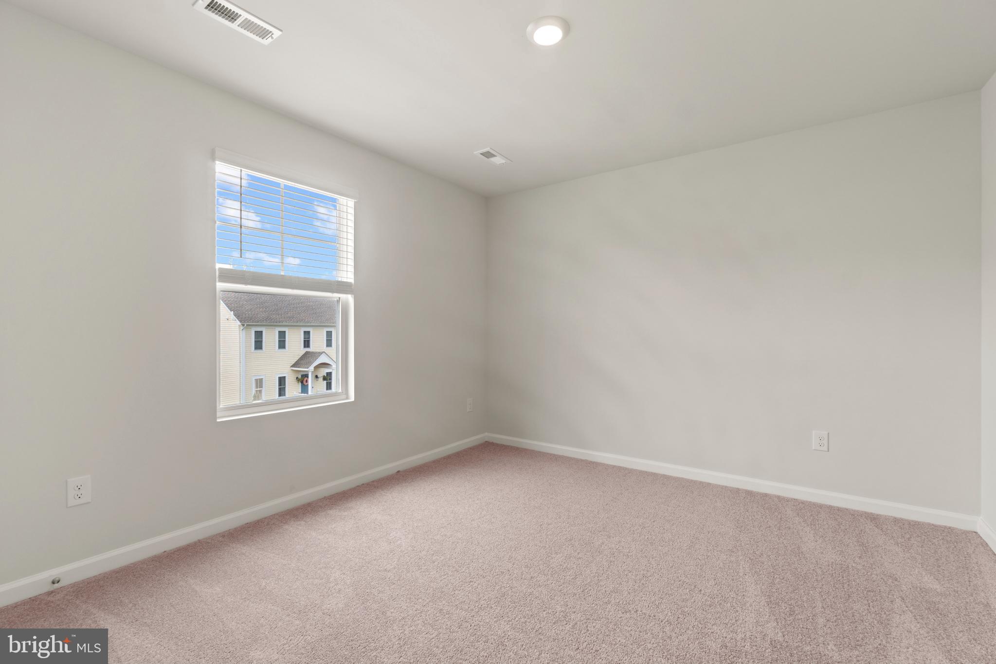 LADYSMITH VILLAGE - Residential