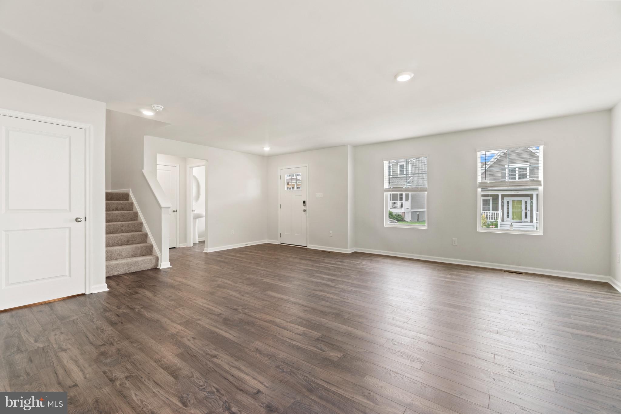 LADYSMITH VILLAGE - Residential