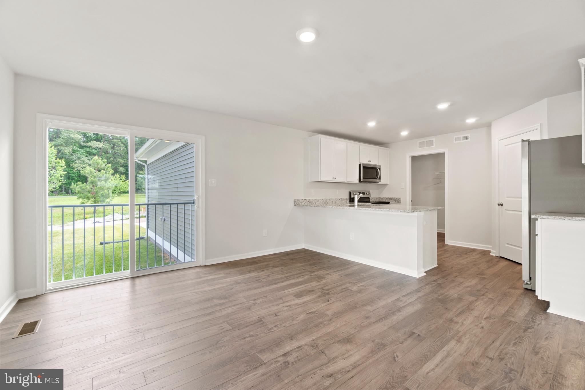 LADYSMITH VILLAGE - Residential