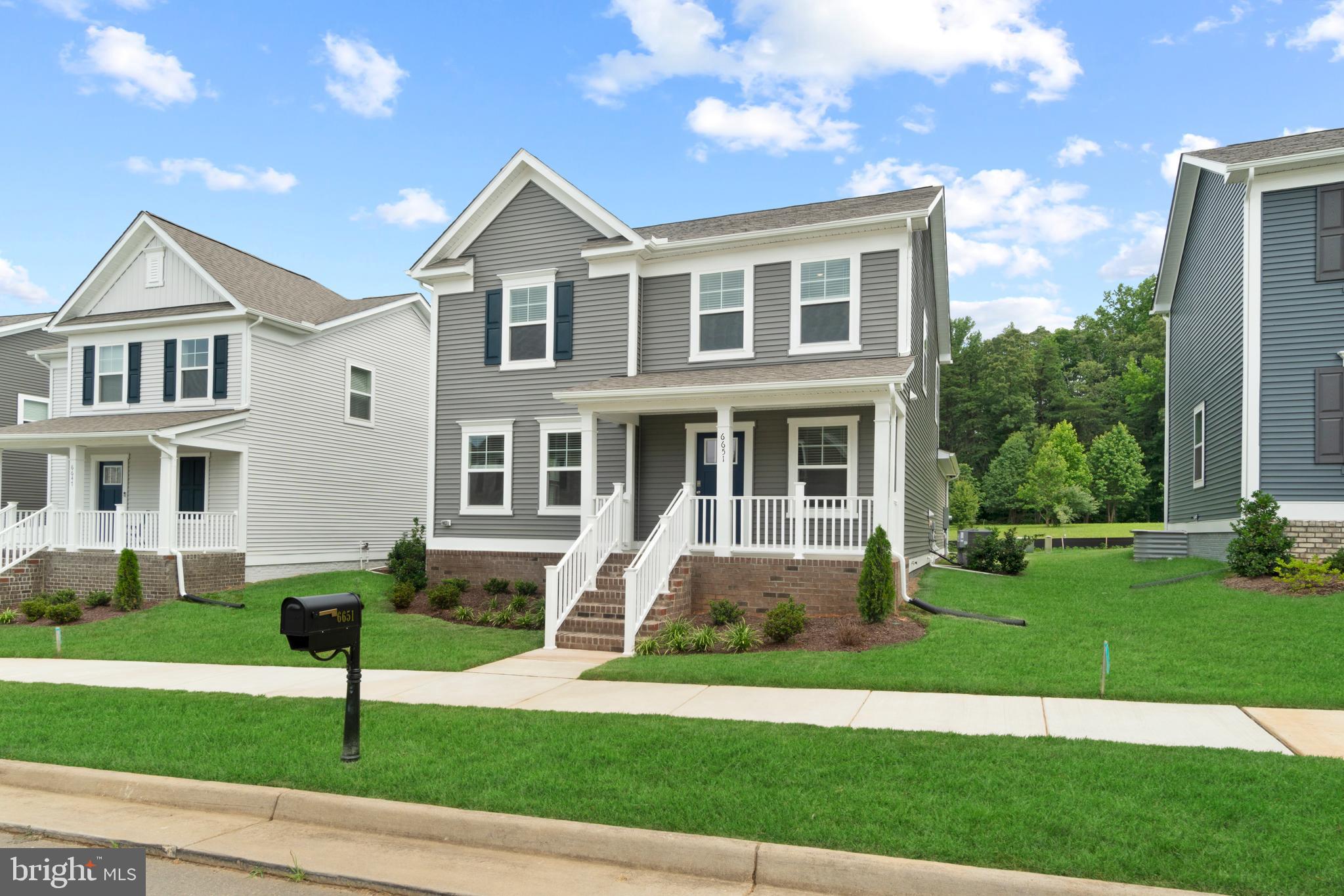 LADYSMITH VILLAGE - Residential