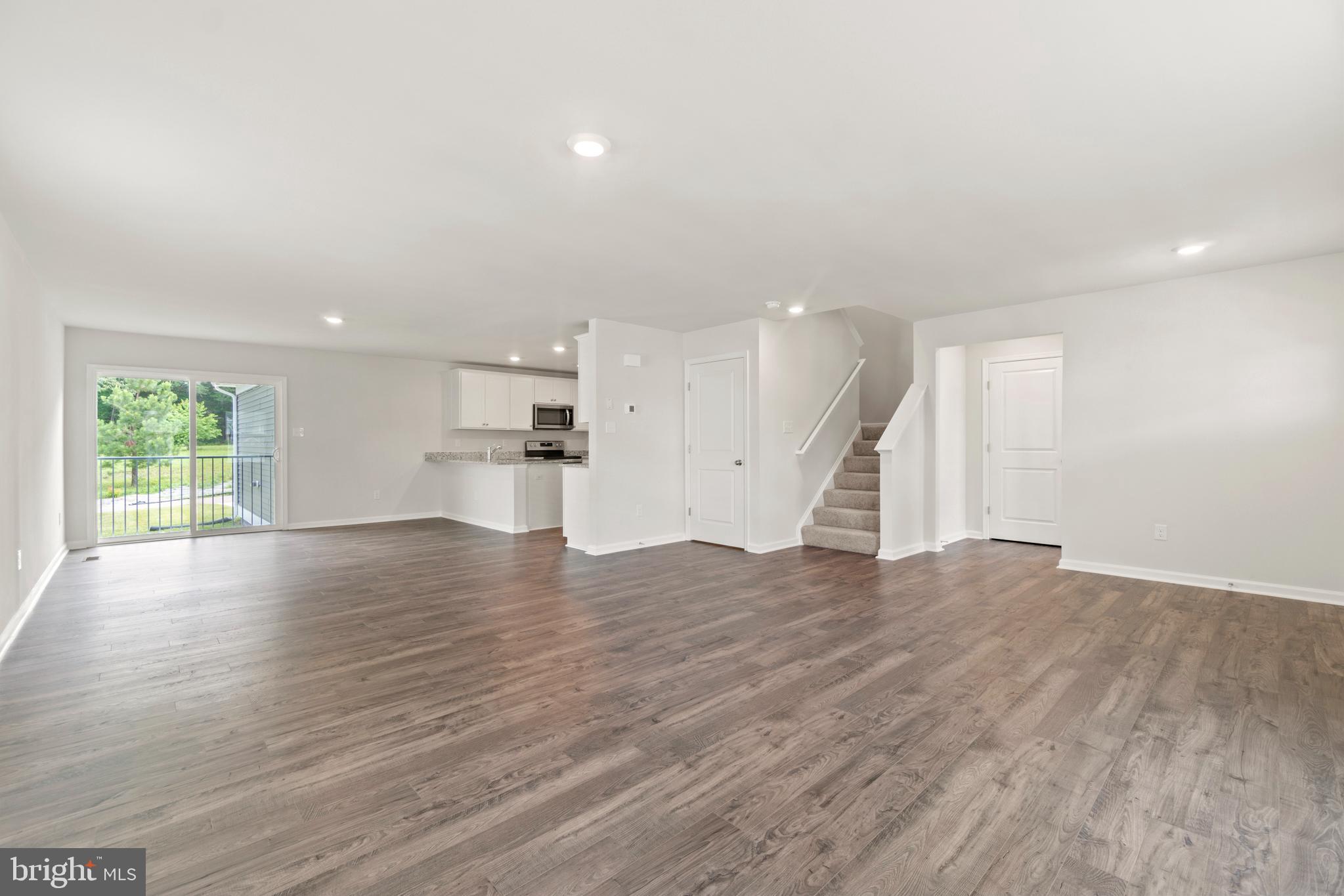 LADYSMITH VILLAGE - Residential