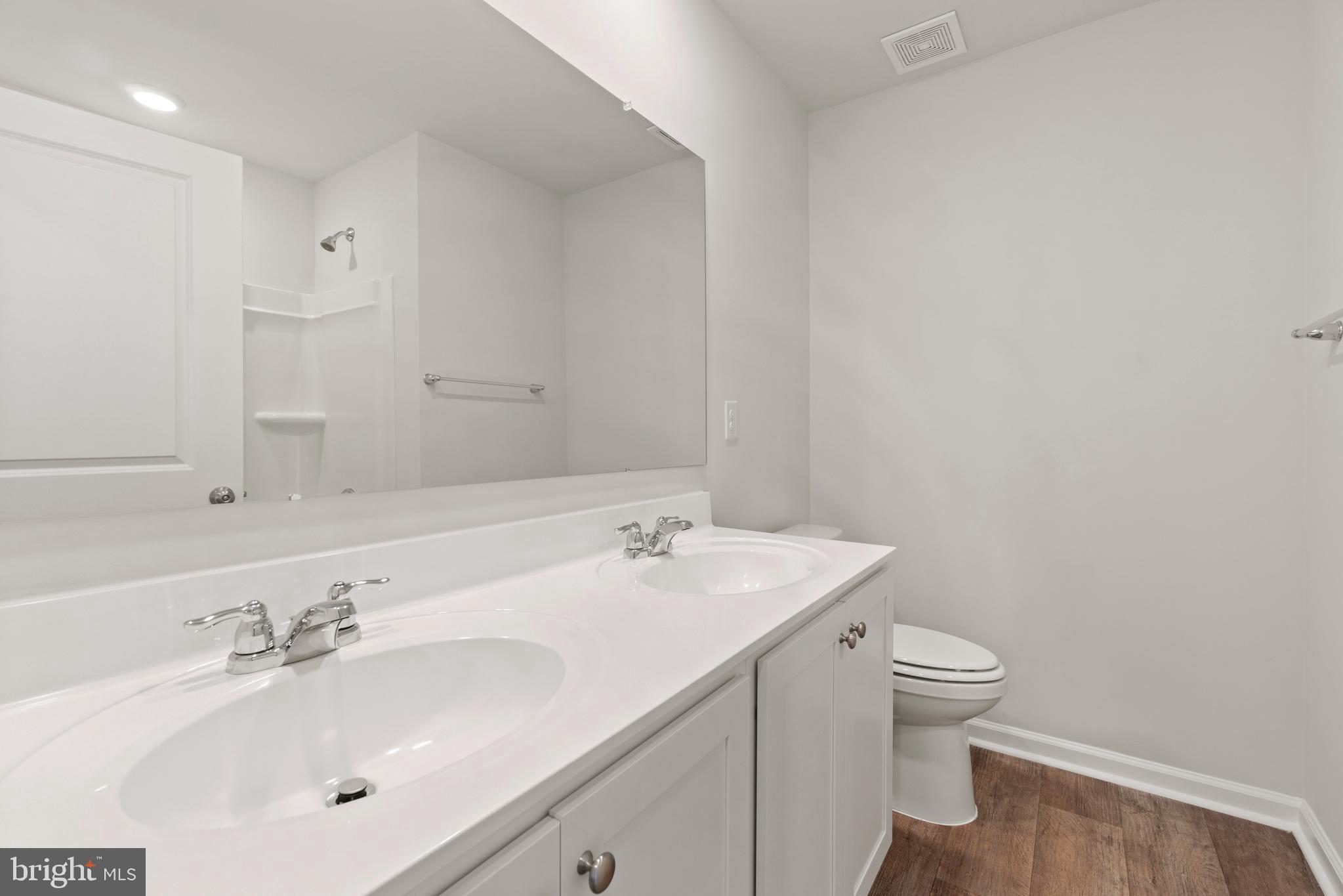 LADYSMITH VILLAGE - Residential