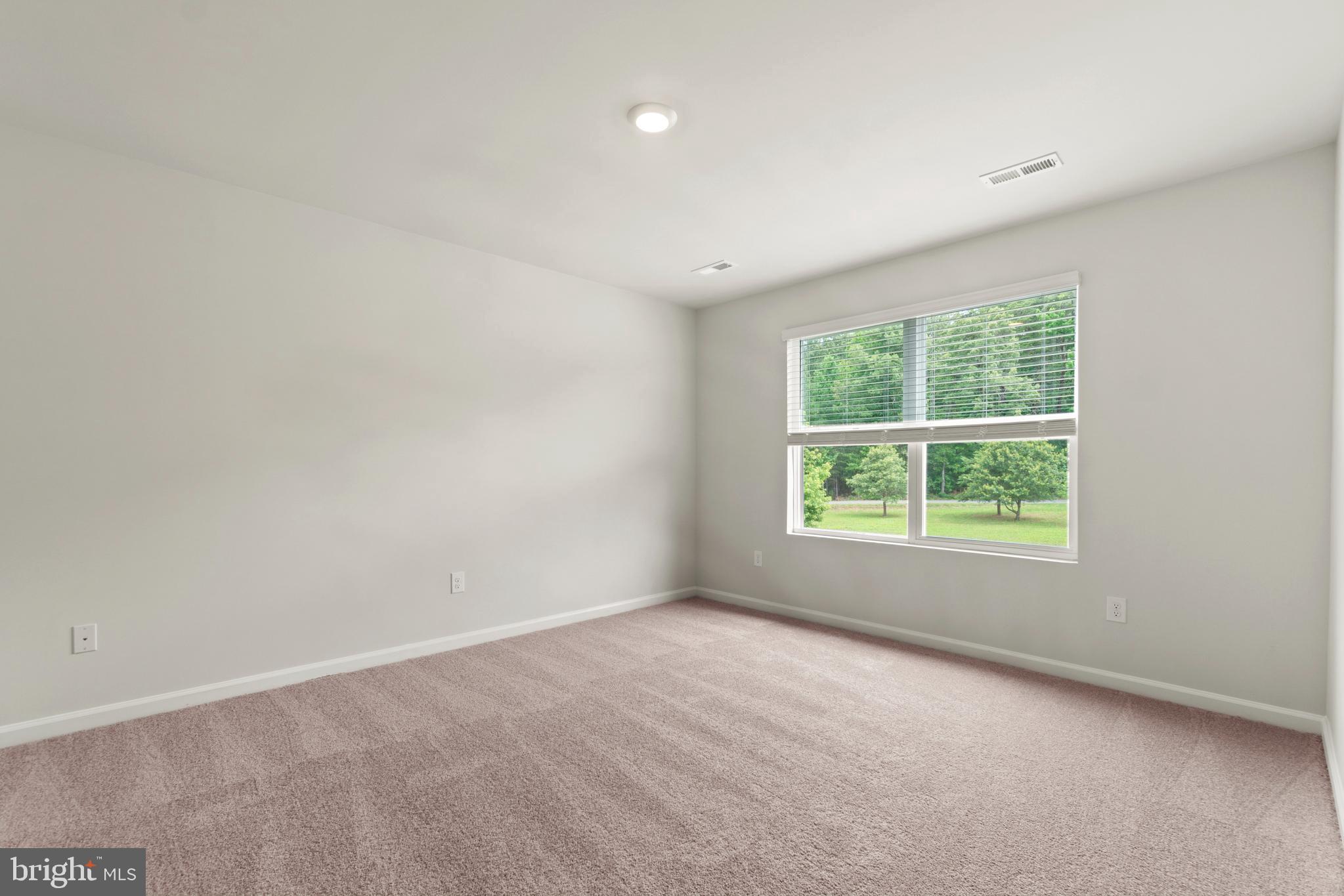 LADYSMITH VILLAGE - Residential