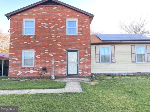 Photo of 4712 ELMTREE CT, TEMPLE HILLS, MD 20748 (MLS # MDPG2073334)