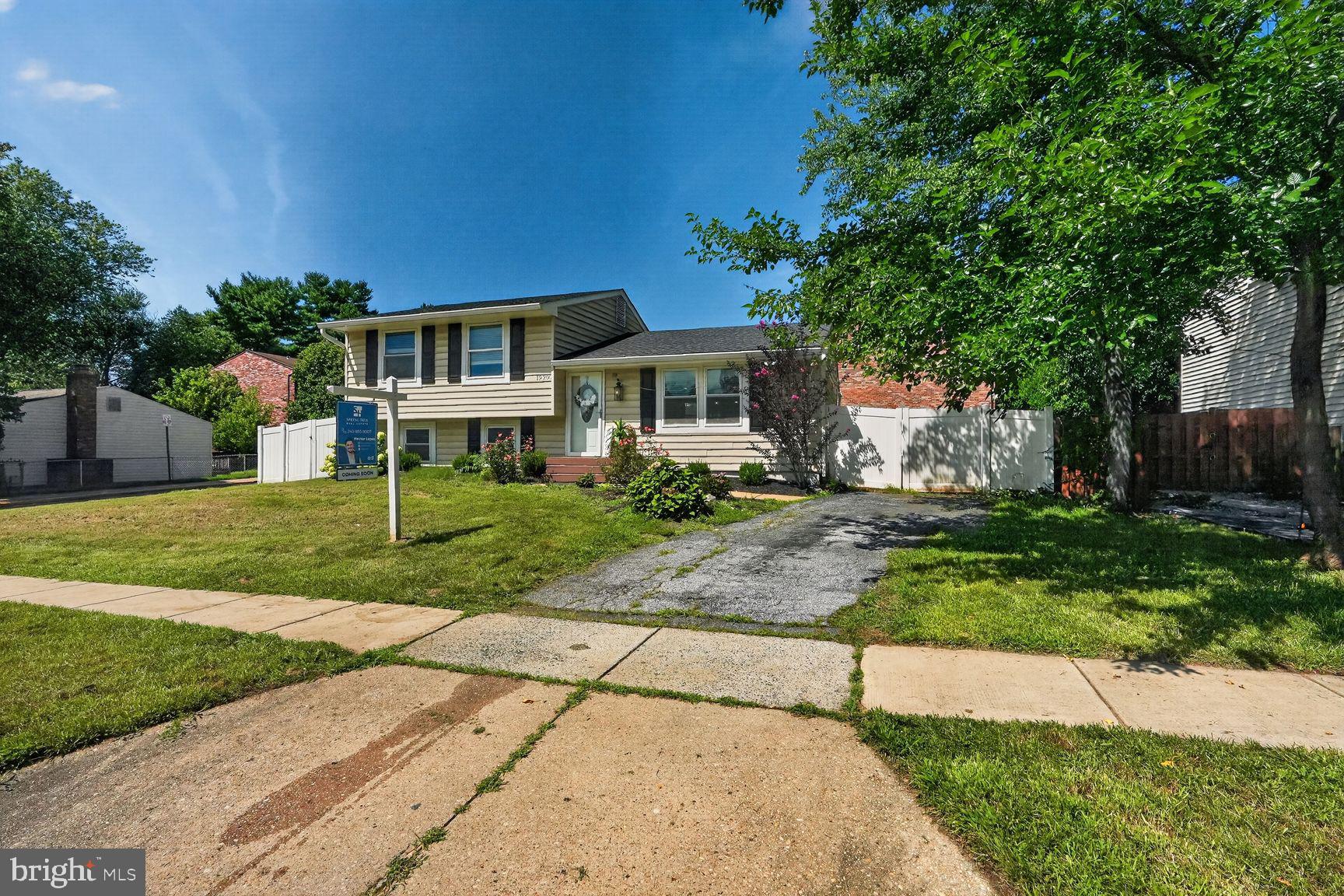 19200 SAINT JOHNSBURY LANE