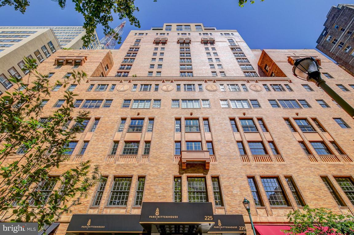 RITTENHOUSE SQUARE - Residential Lease
