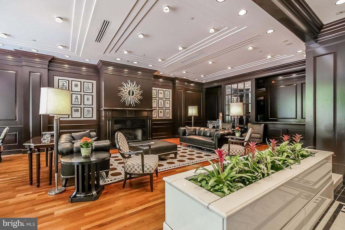 RITTENHOUSE SQUARE - Residential Lease