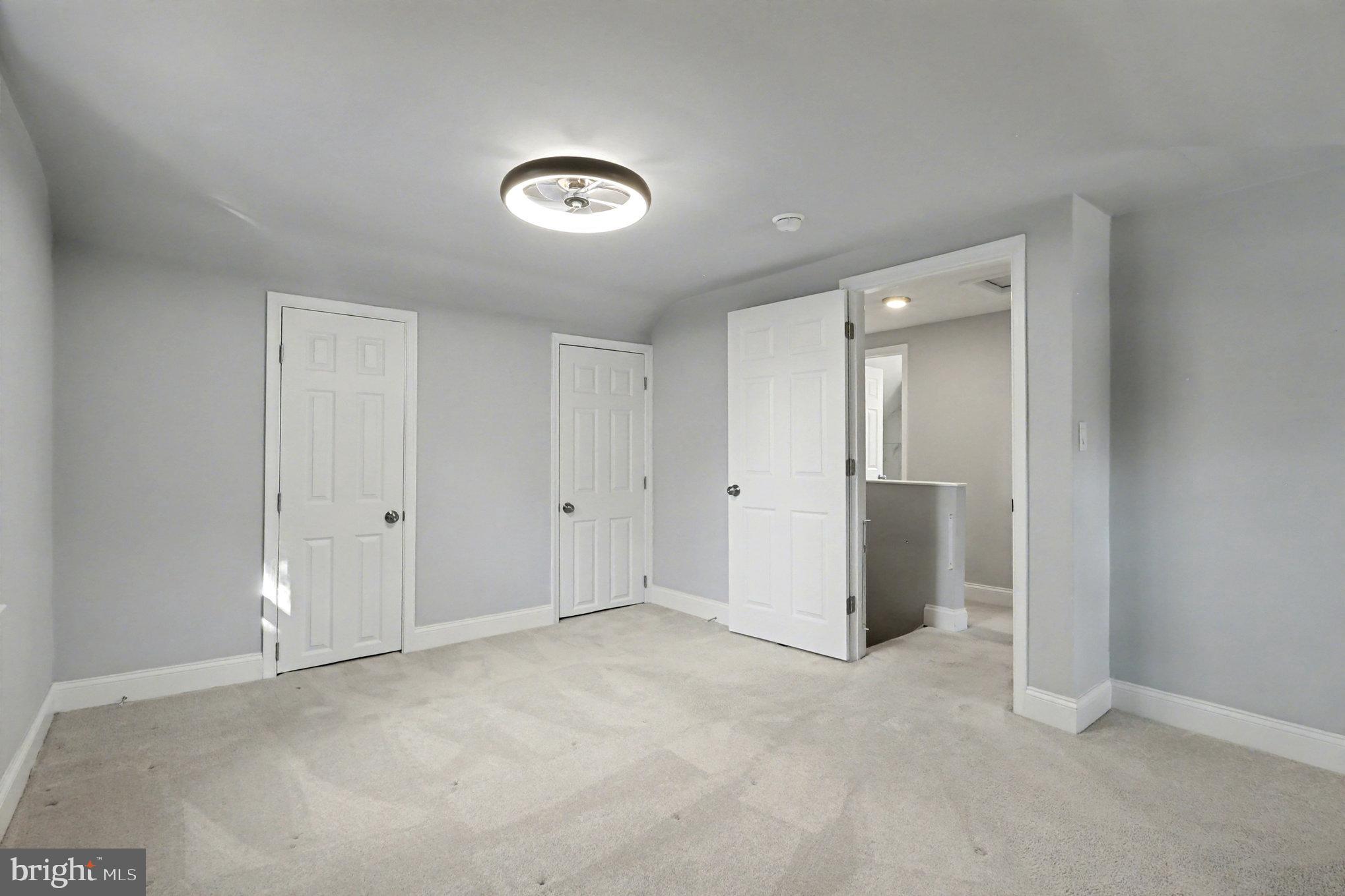 RIVERDALE PARK - Residential