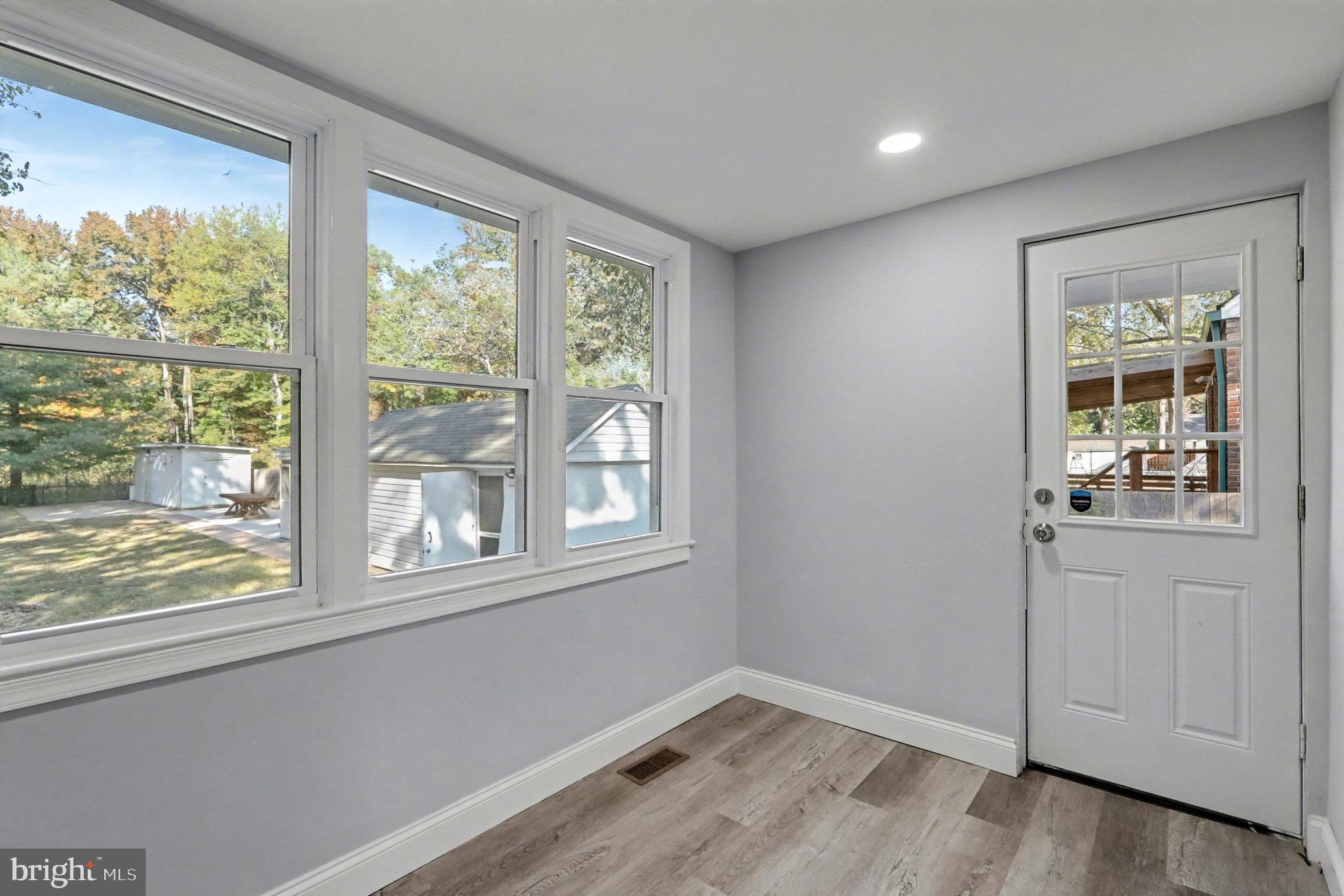 RIVERDALE PARK - Residential