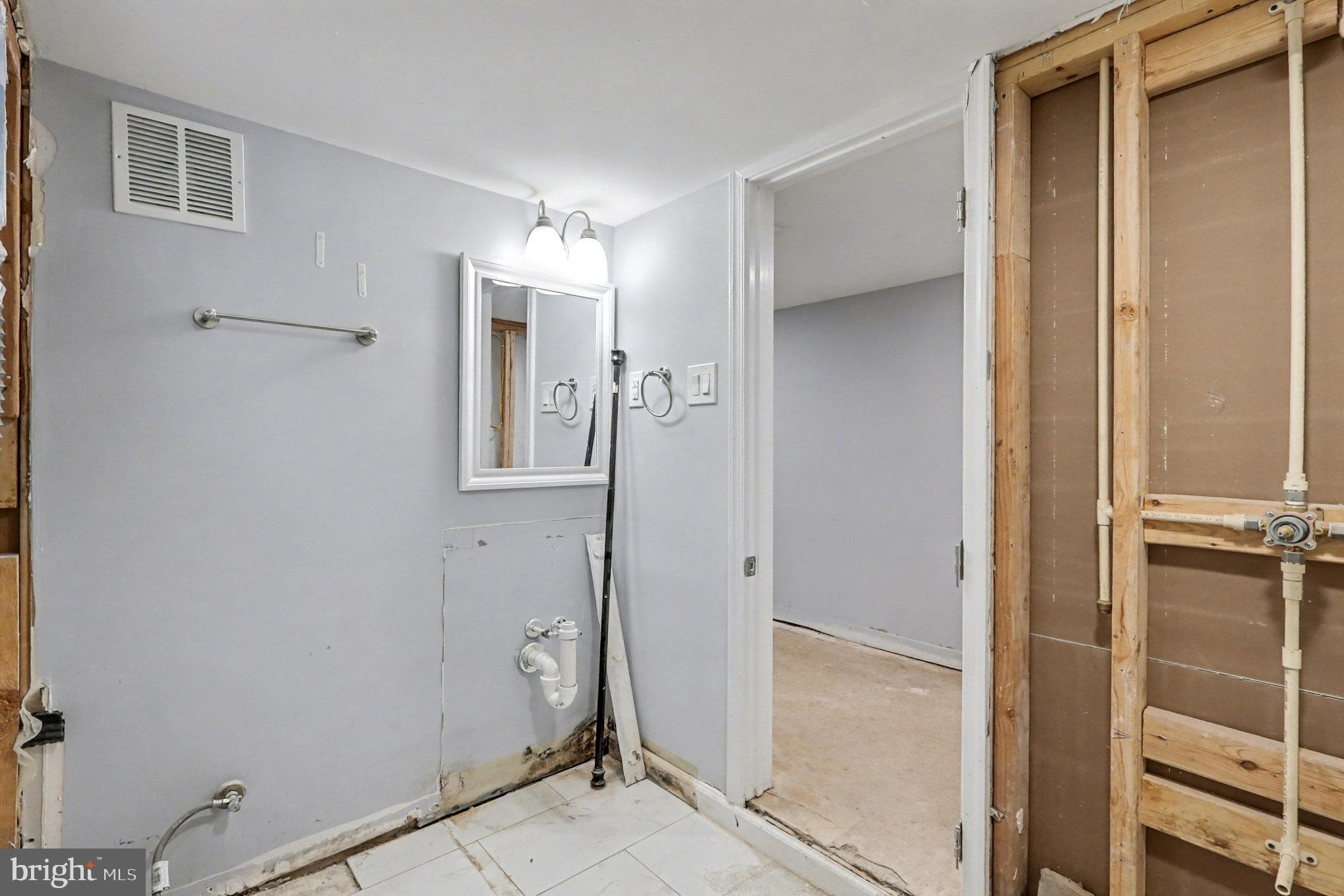 RIVERDALE PARK - Residential