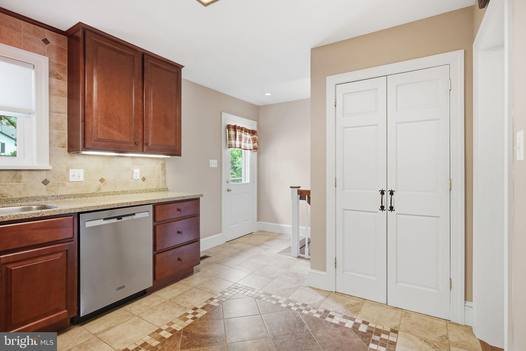 SEVEN SPRINGS - Residential