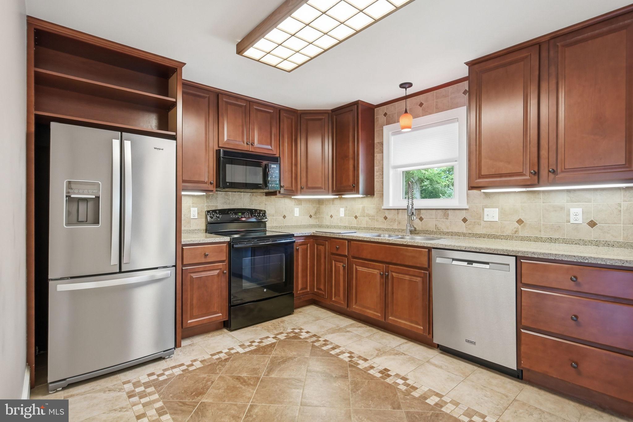 SEVEN SPRINGS - Residential