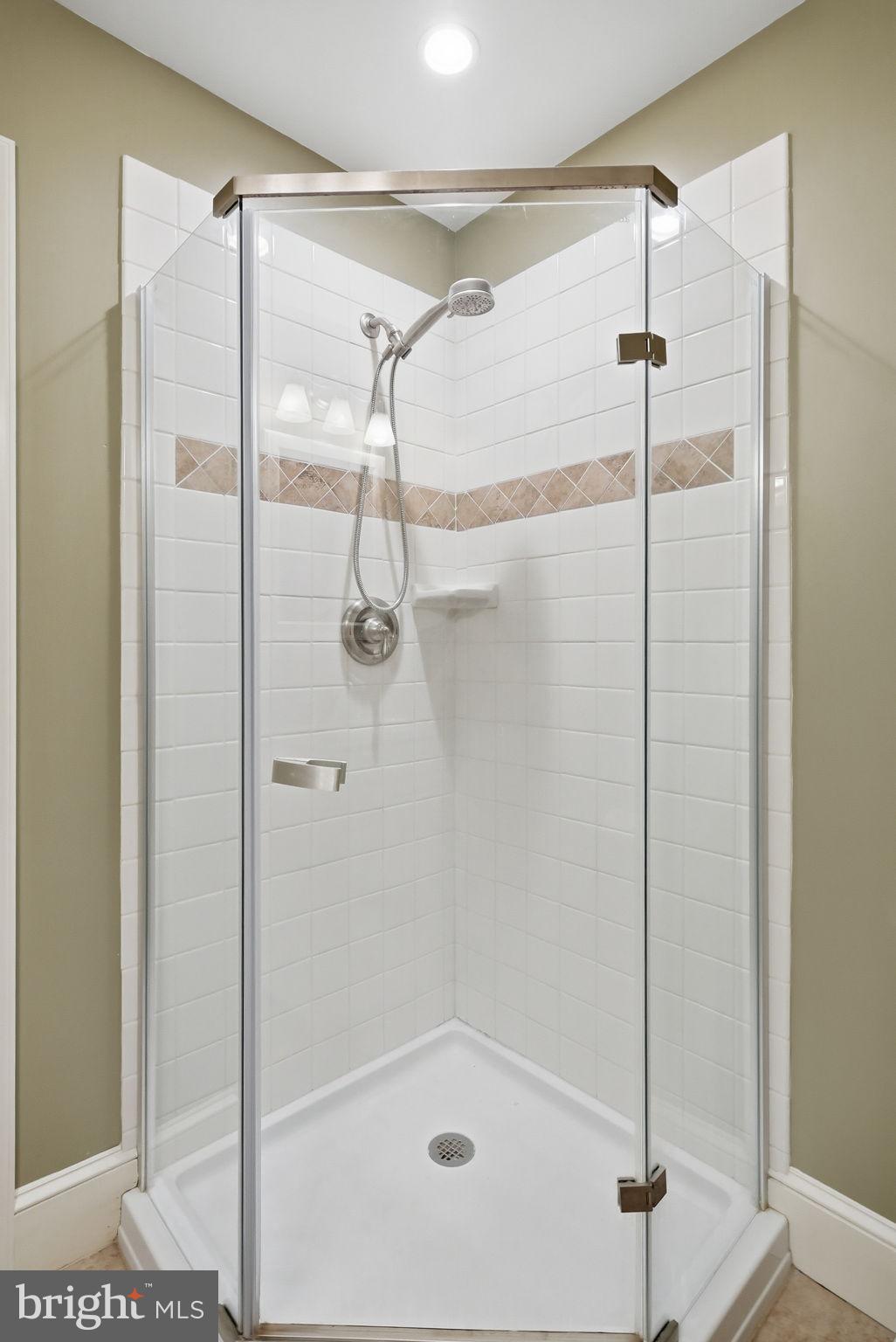 SEVEN SPRINGS - Residential