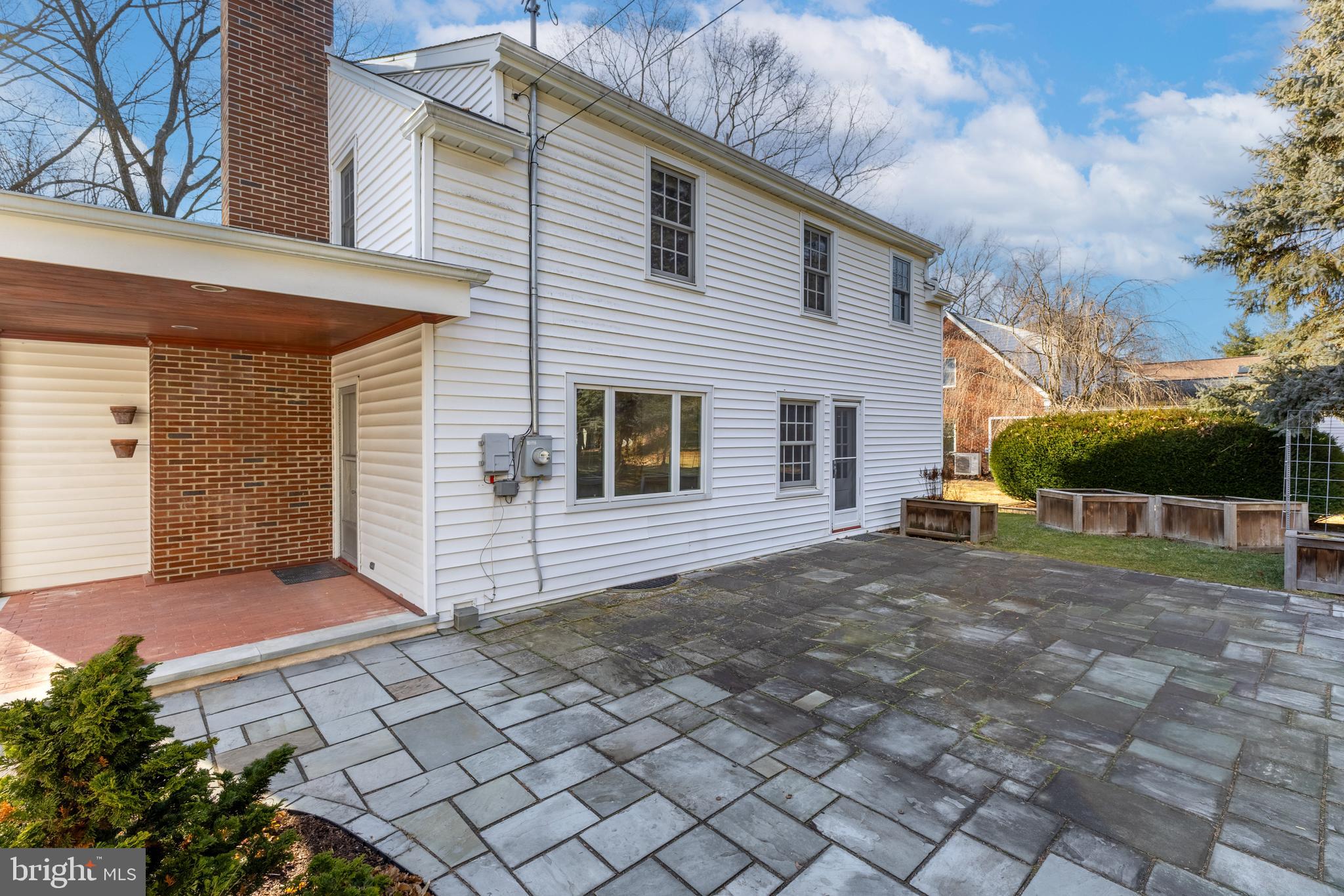 COLLEGE HEIGHTS - Residential