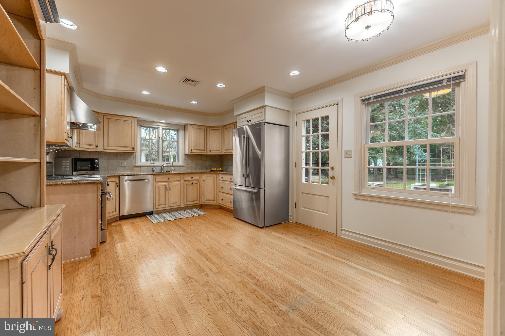 COLLEGE HEIGHTS - Residential