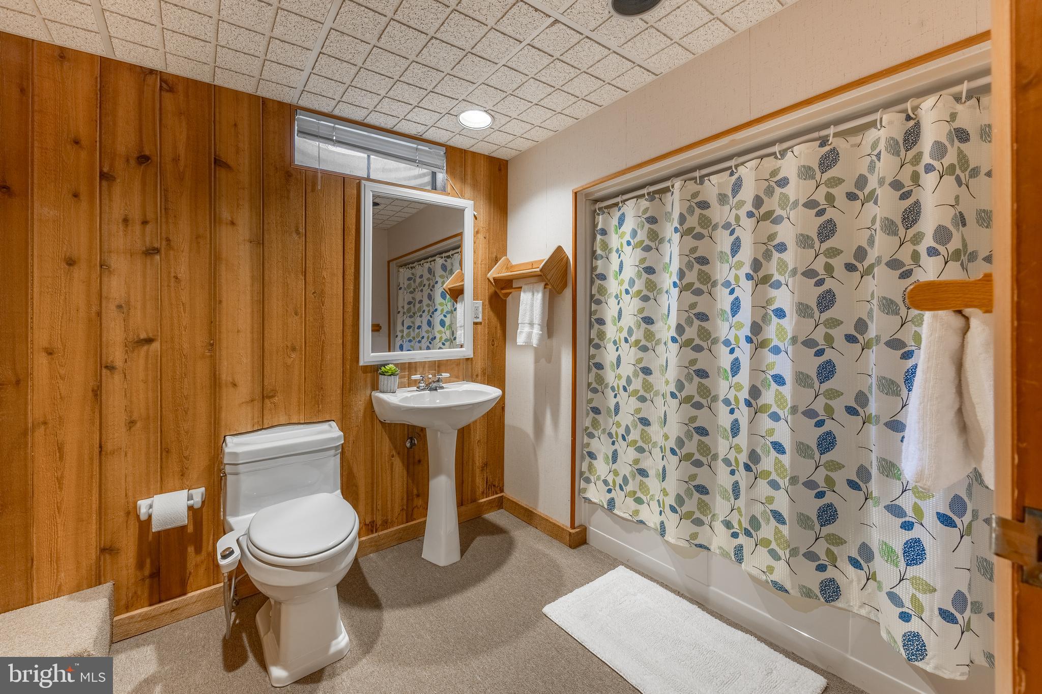 COLLEGE HEIGHTS - Residential