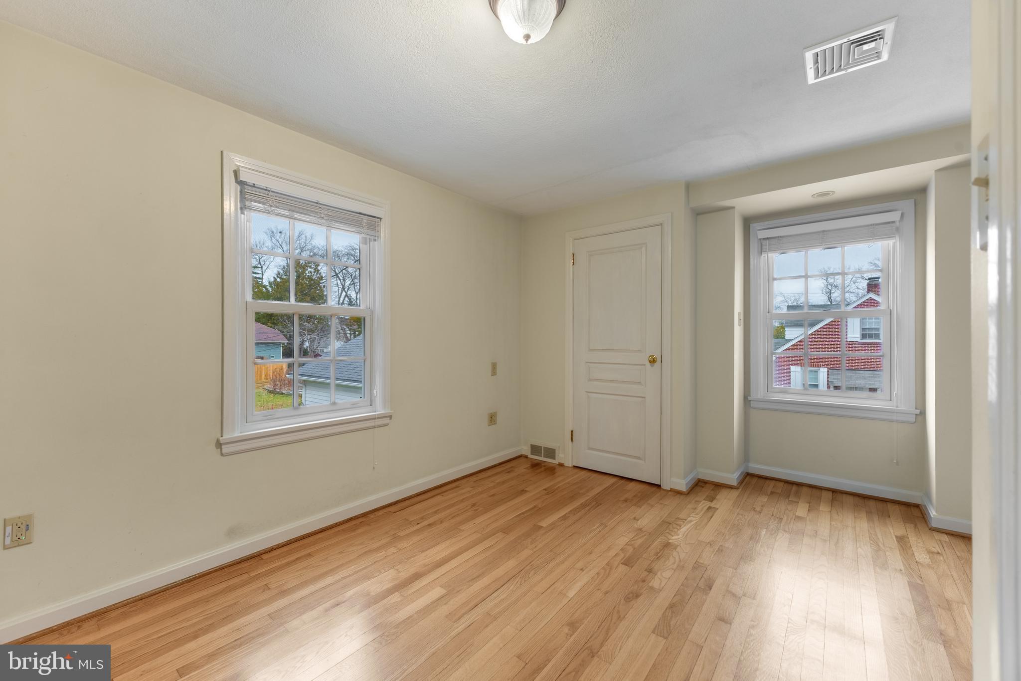 COLLEGE HEIGHTS - Residential