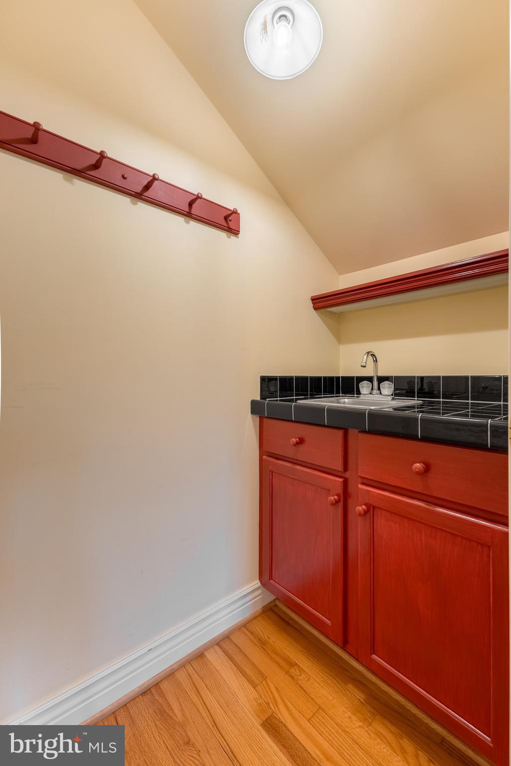 COLLEGE HEIGHTS - Residential