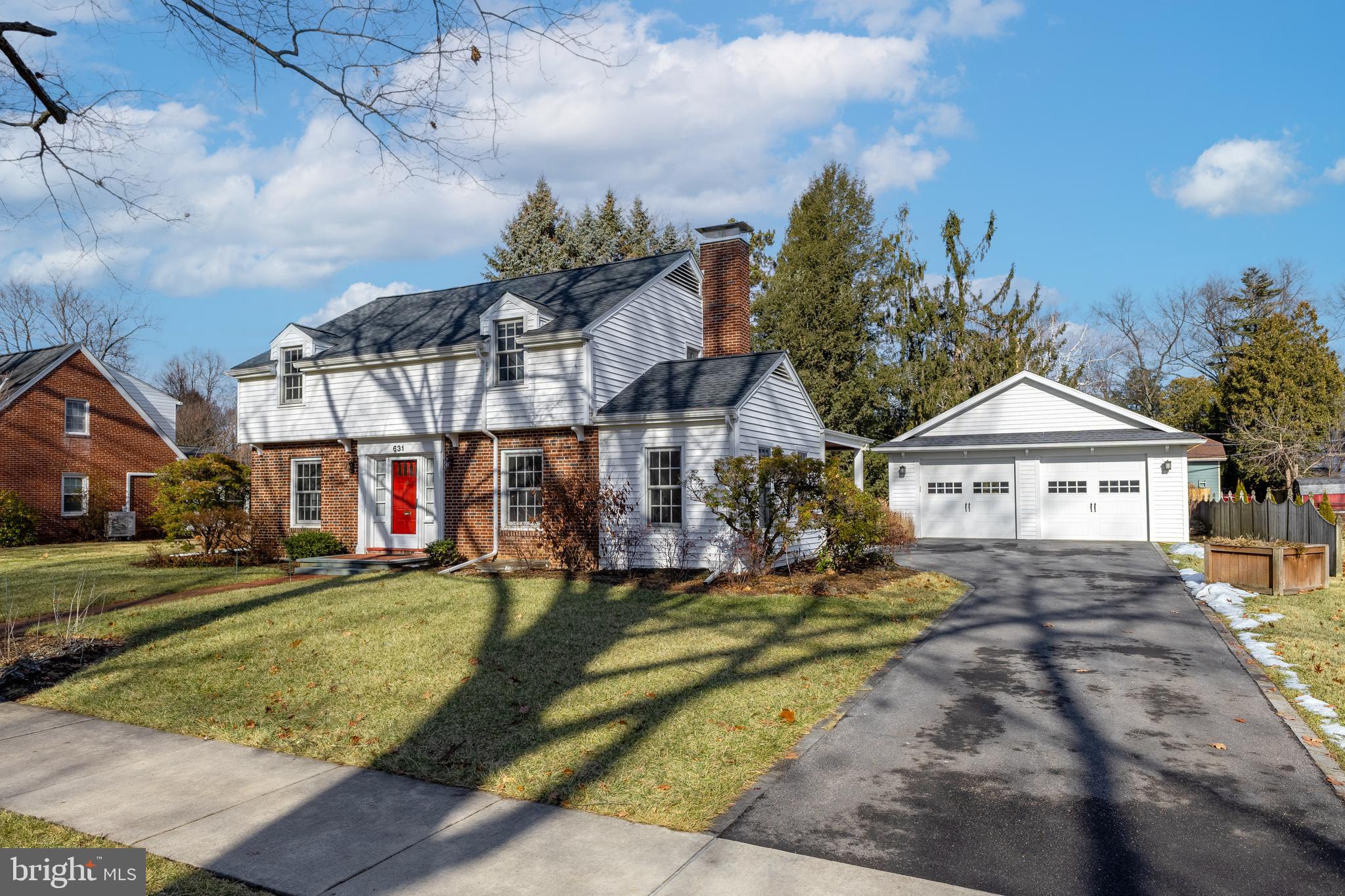 COLLEGE HEIGHTS - Residential