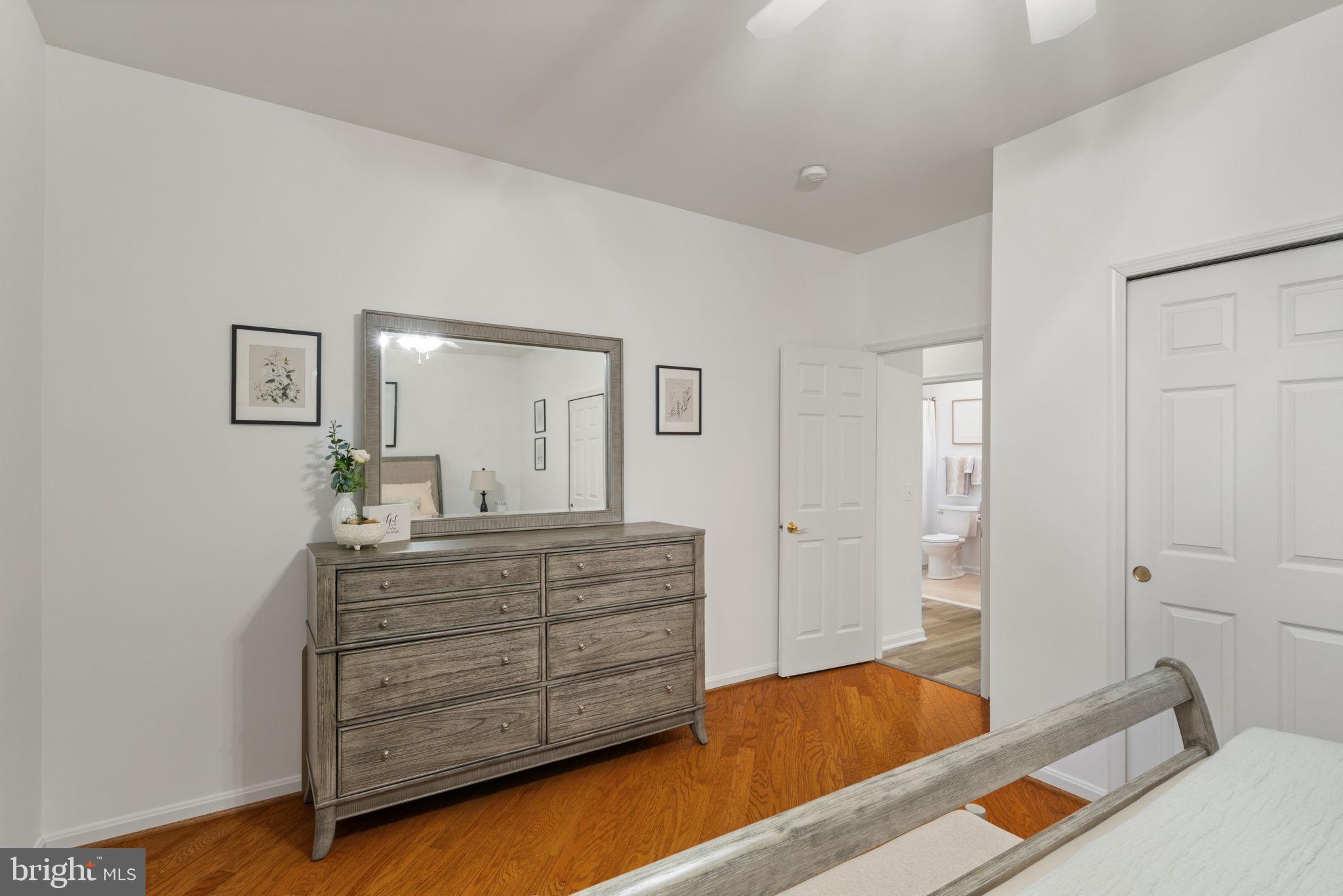 FOUR SEASONS IN HISTORIC VIRGINIA - Residential