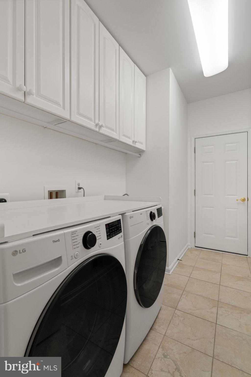 FOUR SEASONS IN HISTORIC VIRGINIA - Residential