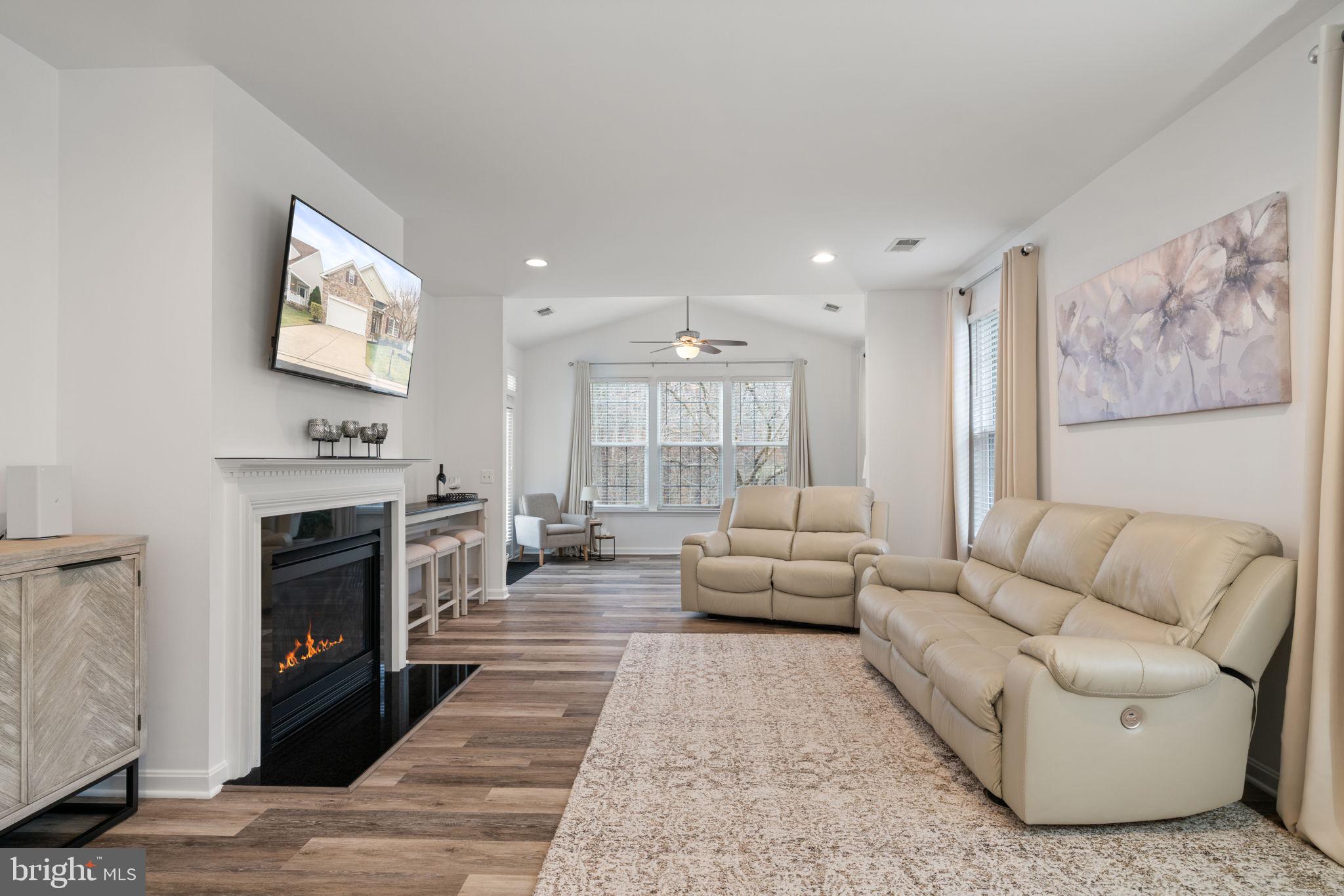 FOUR SEASONS IN HISTORIC VIRGINIA - Residential