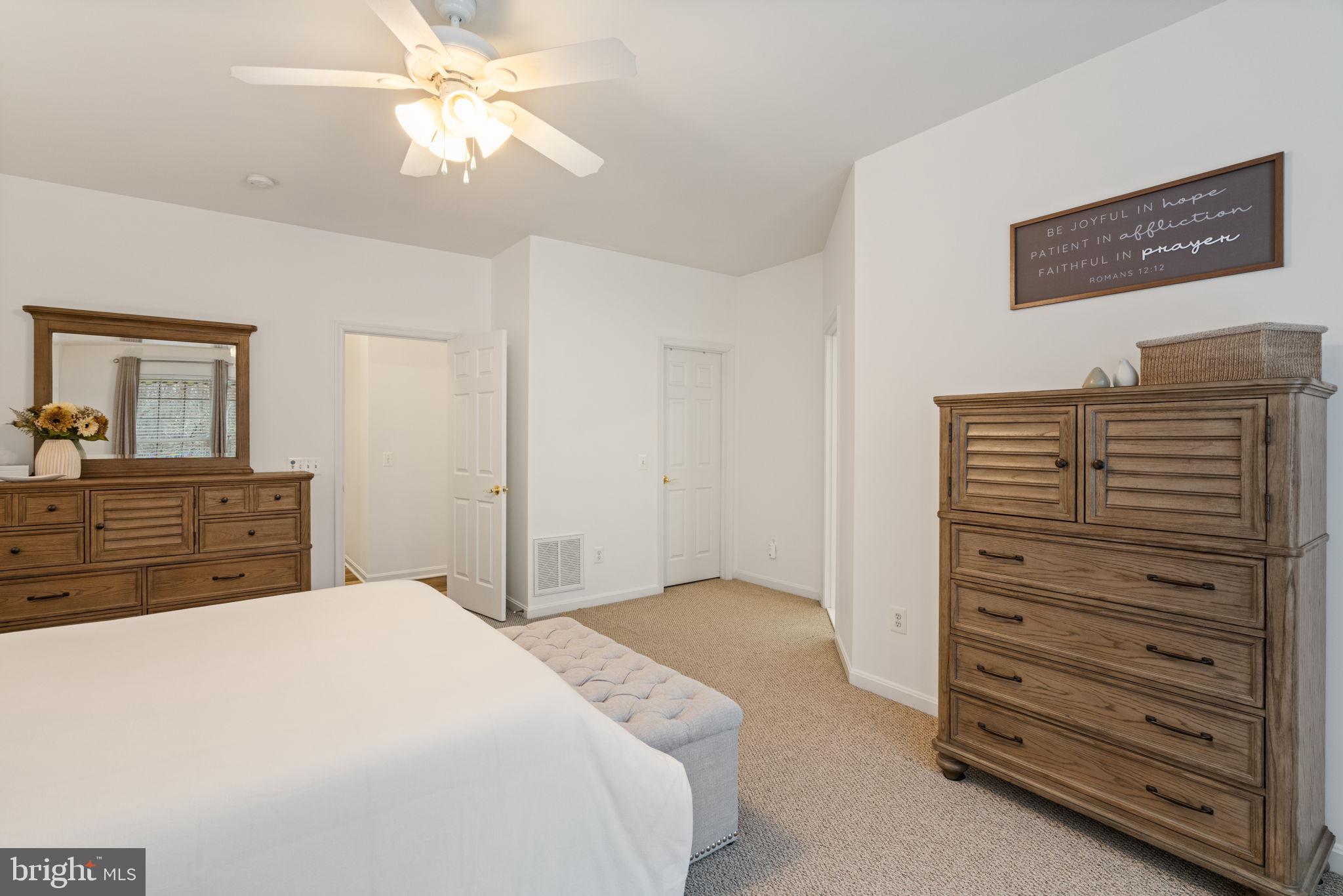 FOUR SEASONS IN HISTORIC VIRGINIA - Residential