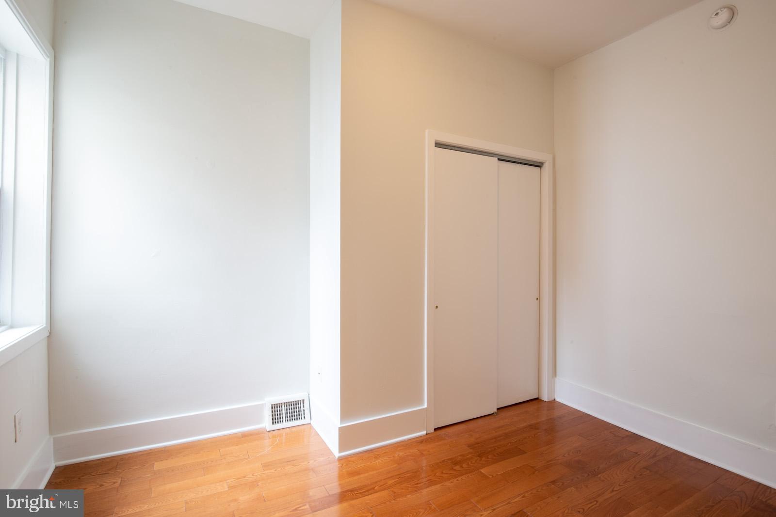 POINT BREEZE - Residential Lease
